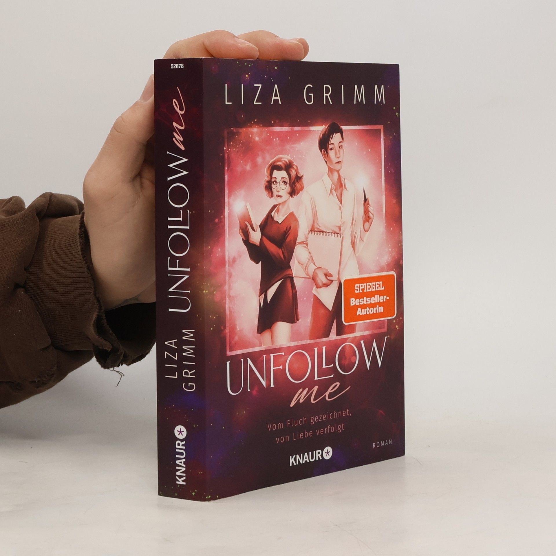 Unfollow me. Vom Fluch gezeichnet, von Liebe verfolgt