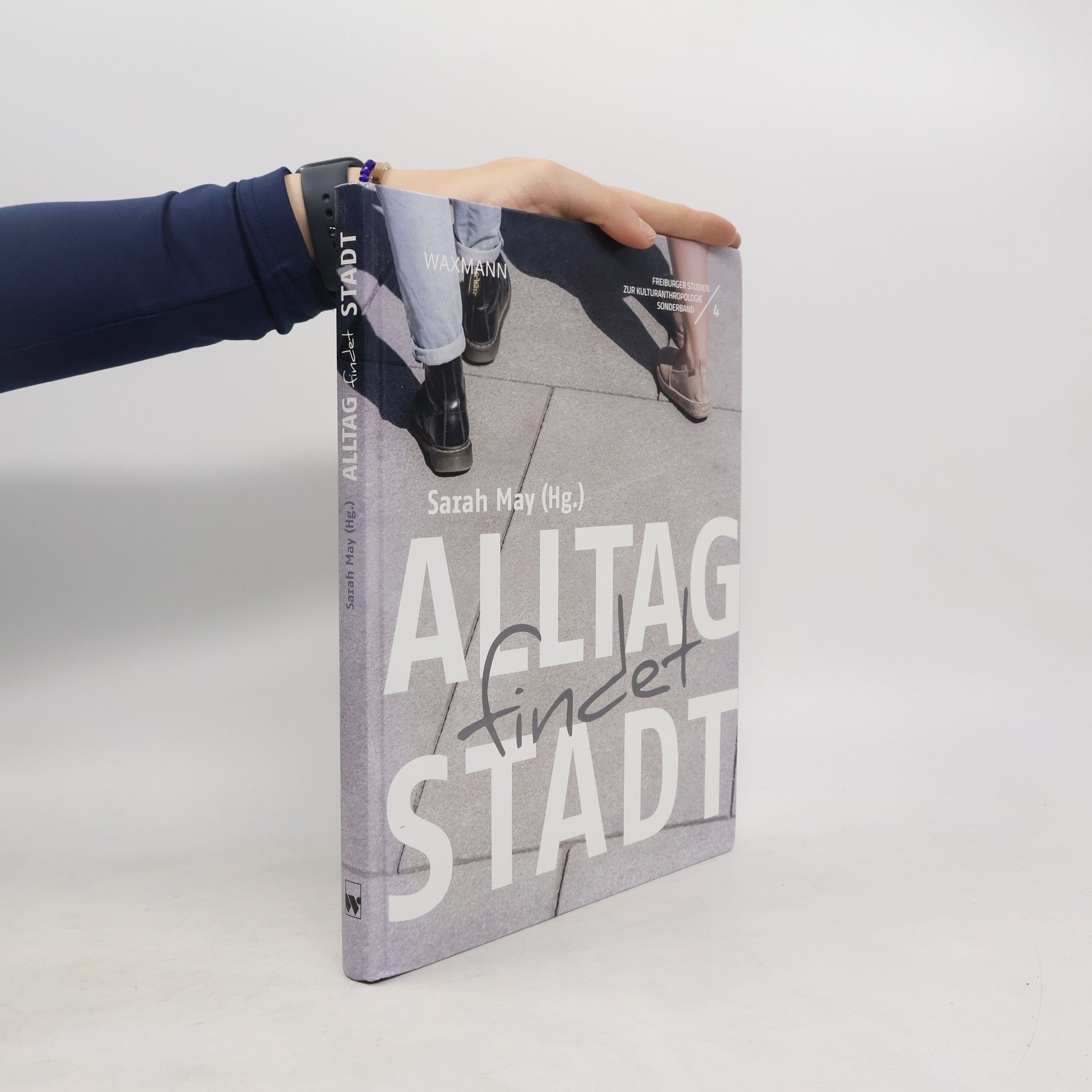 Sarah May Alltag findet Stadt