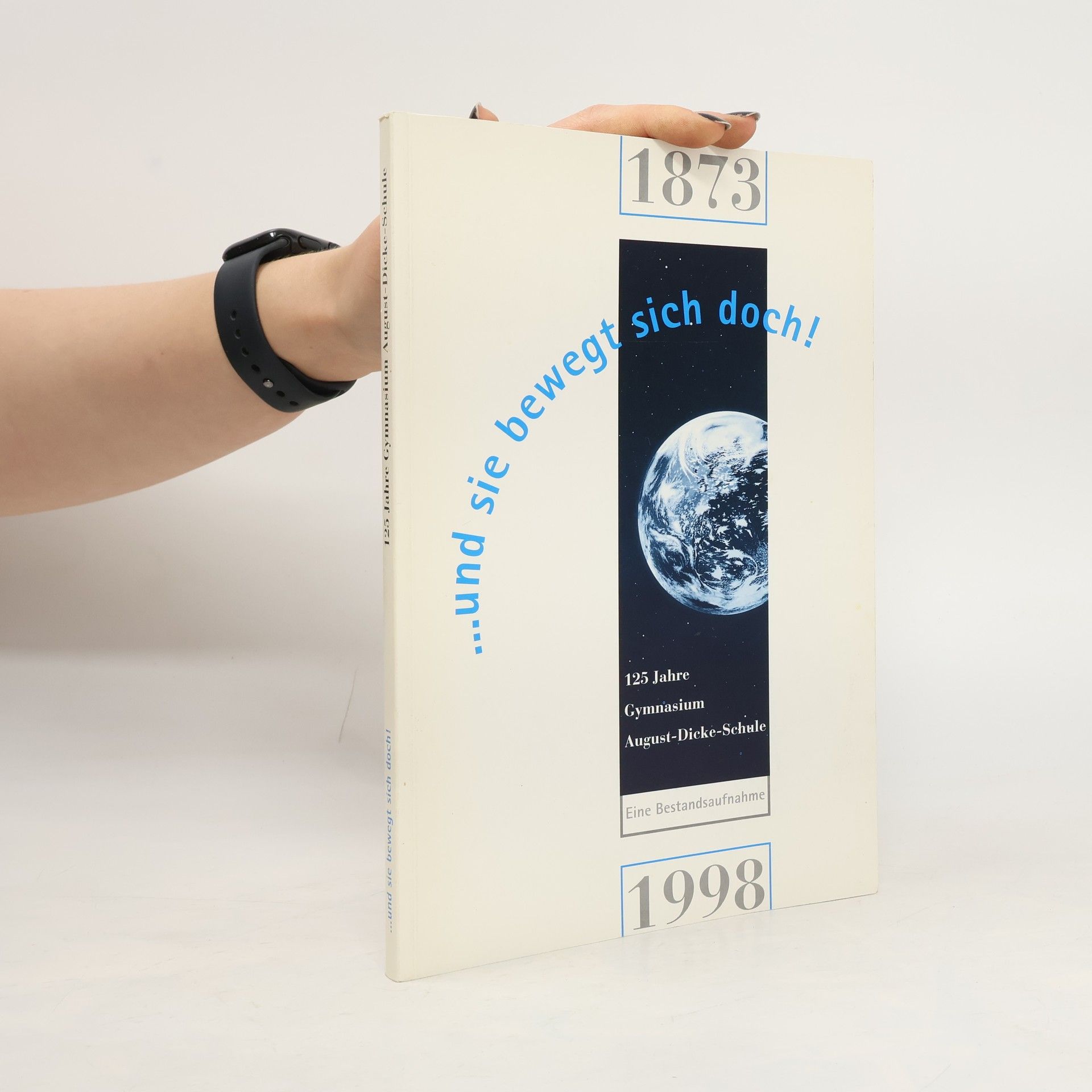 Collectif d'auteurs ...und sie bewegt sich doch!