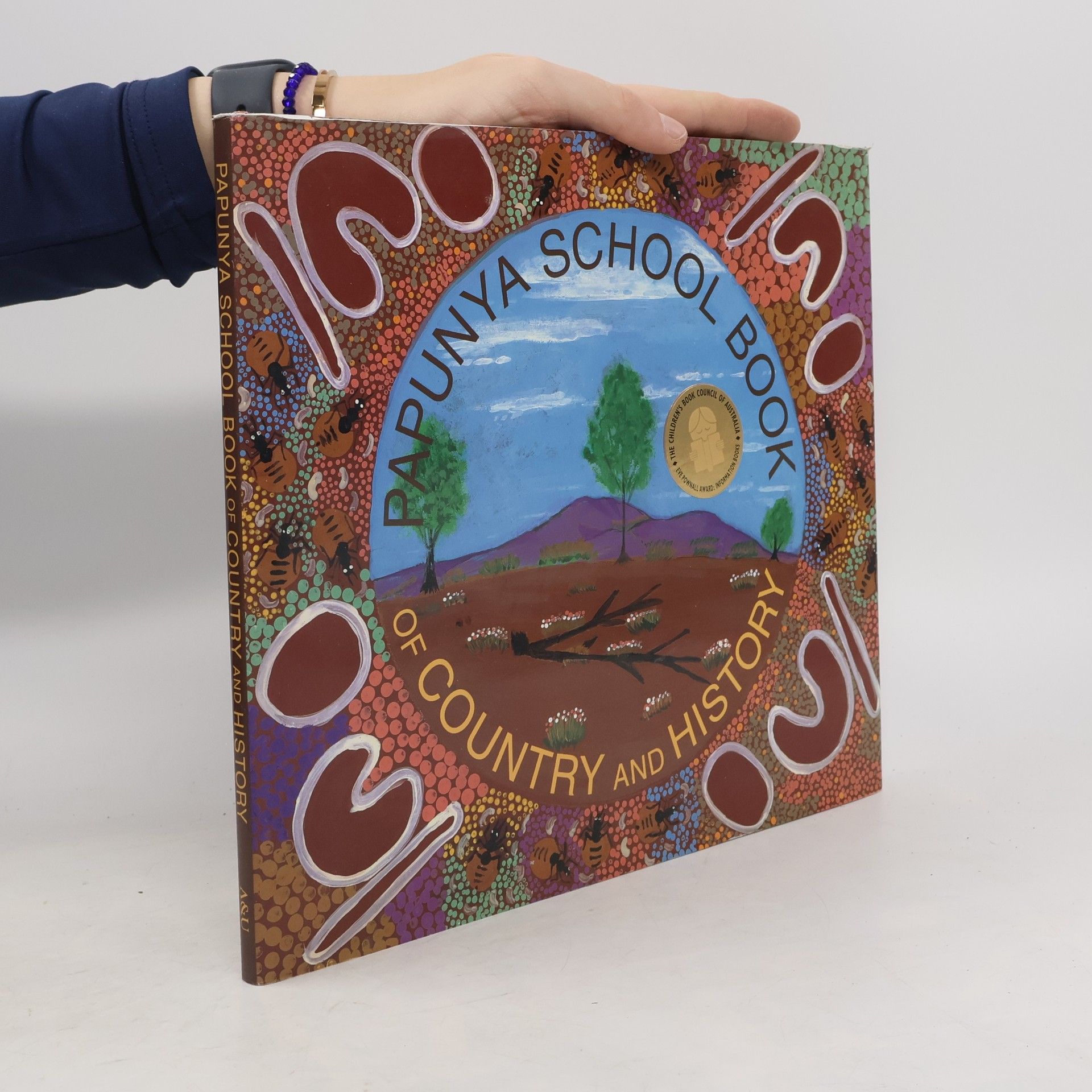 The Papunya School Book of Country and History