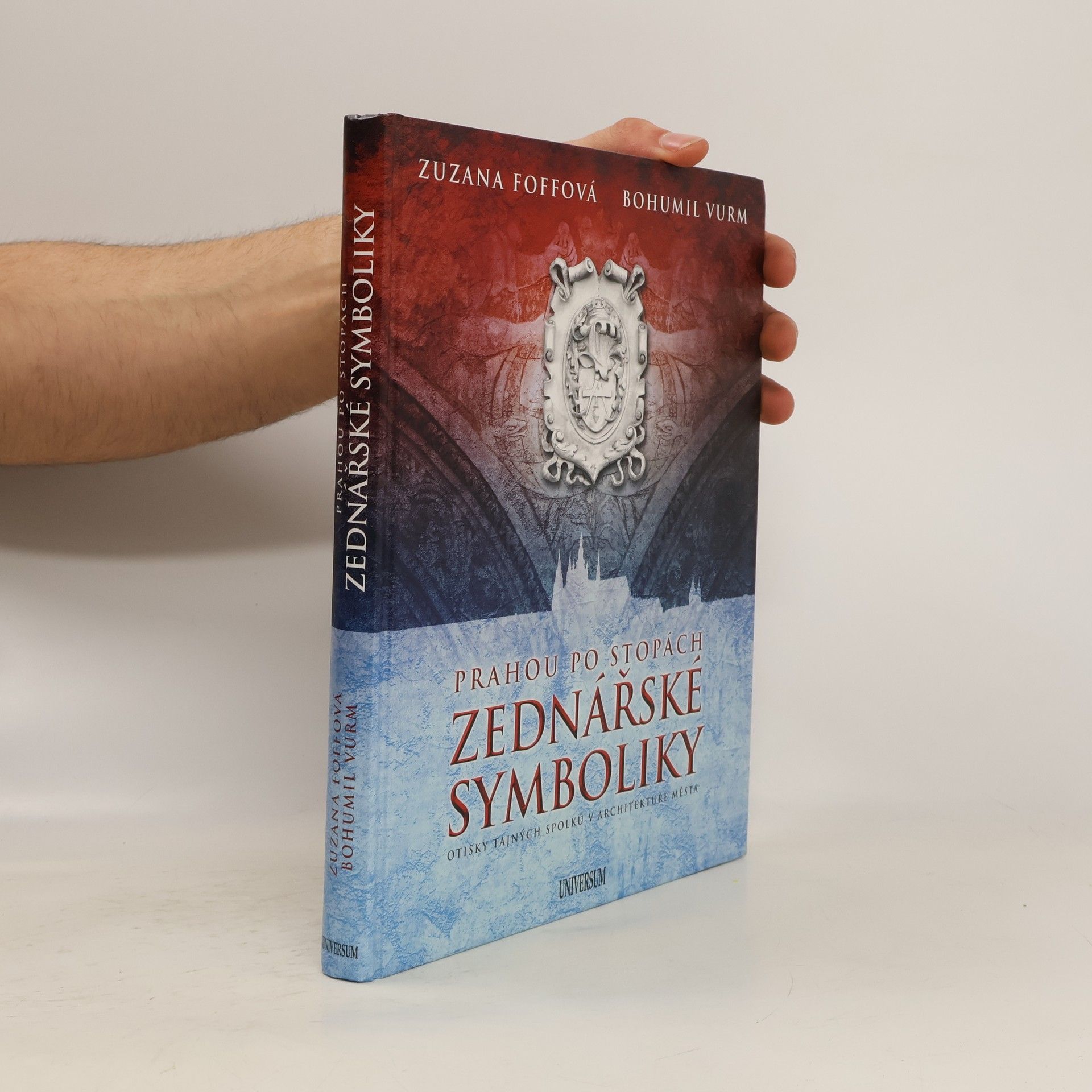 Prahou po stopách zednářské symboliky