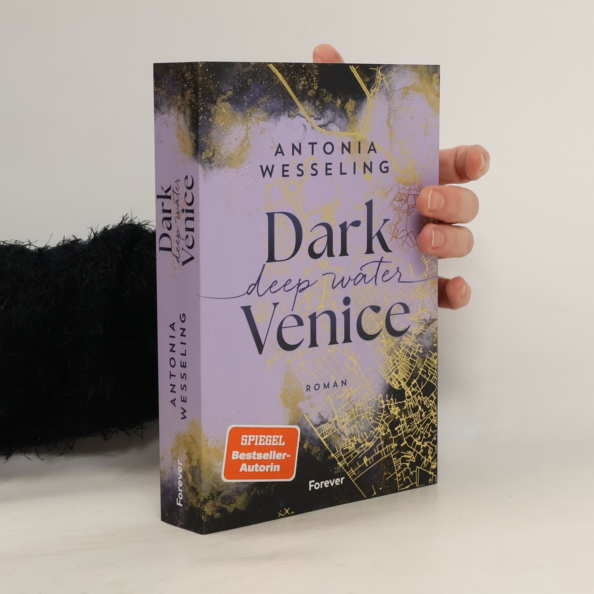 Antonia C. Wesseling Dark Venice. Deep Water