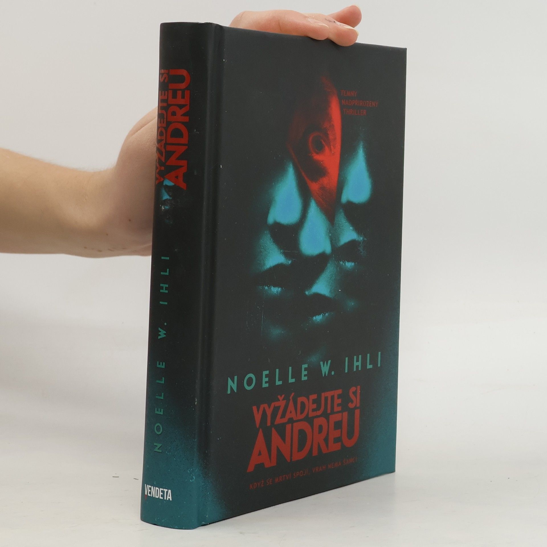 Noelle W. Ihli Vyžádejte si Andreu