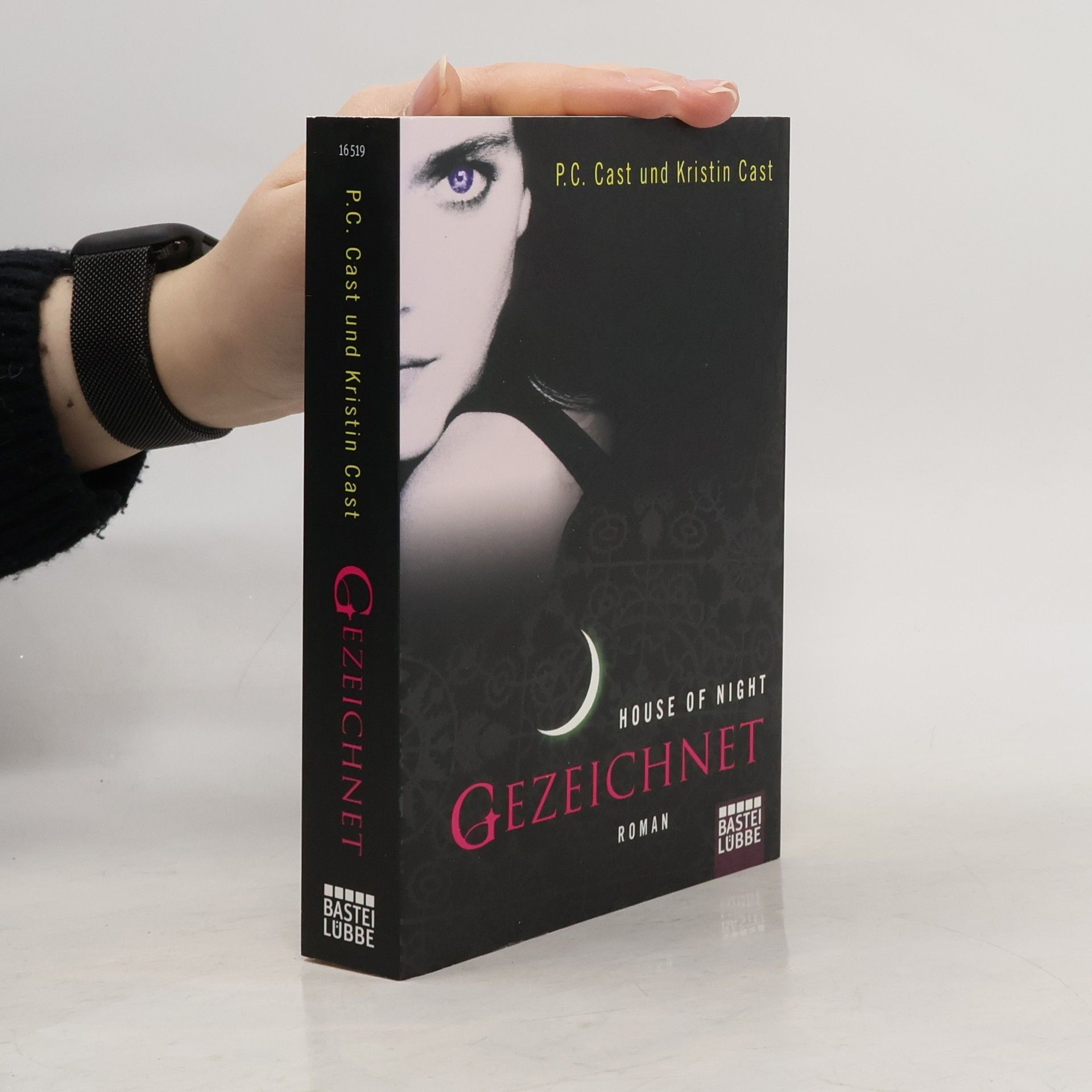 Phyllis Christine Cast Gezeichnet