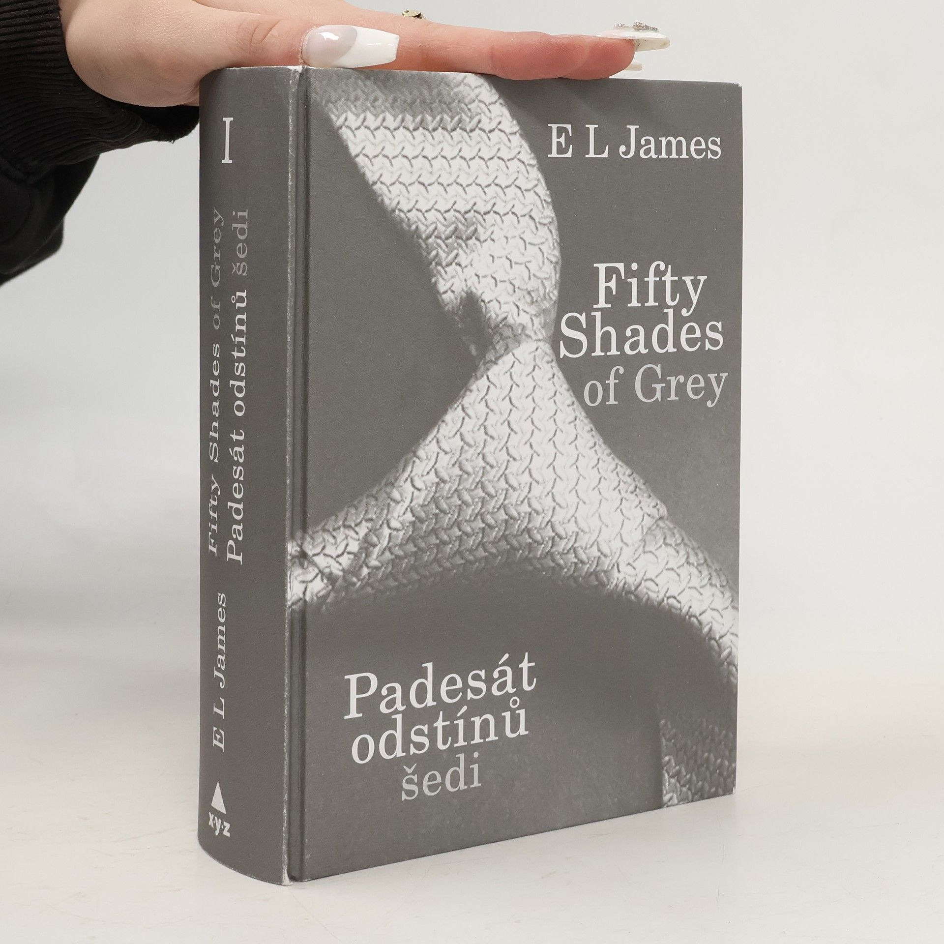 E L James Padesát odstínů šedi