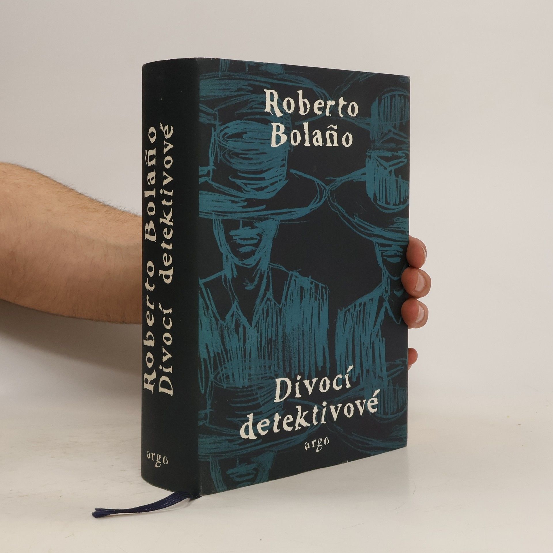 Roberto Bolaño Divocí detektivové