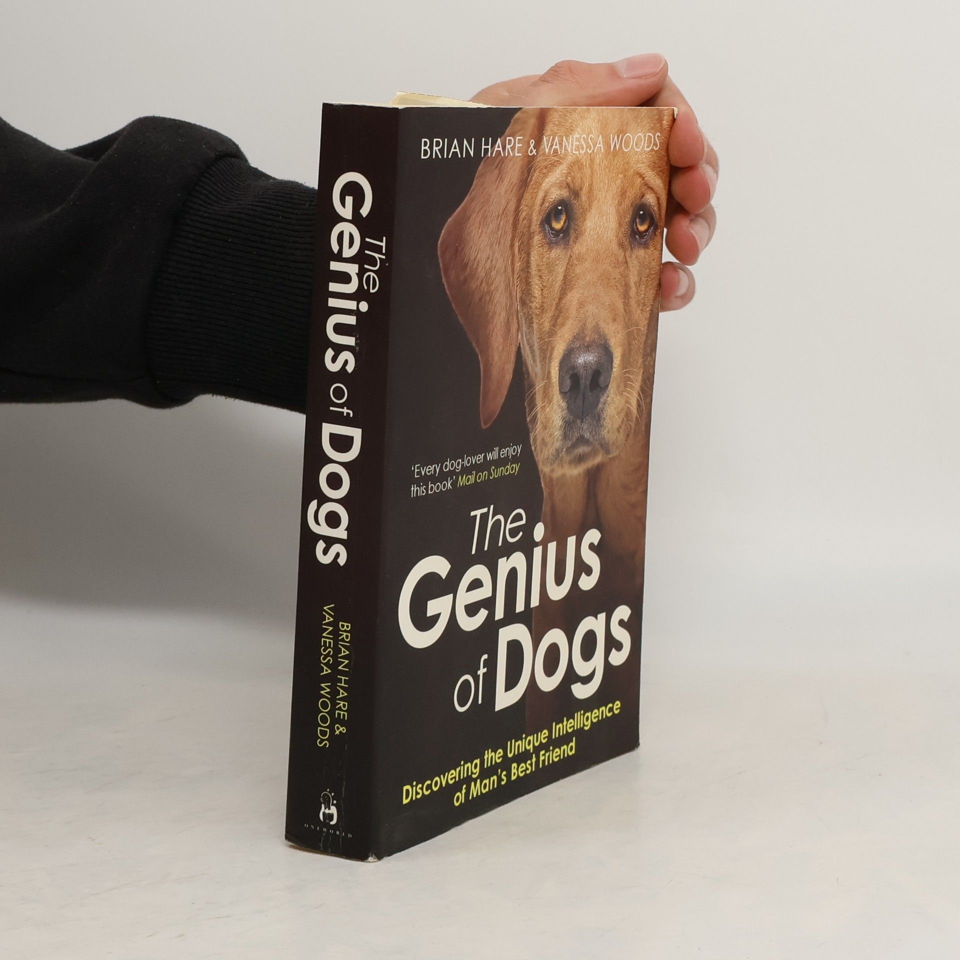 The genius of dogs : discovering the unique intelligence of man's best friend
