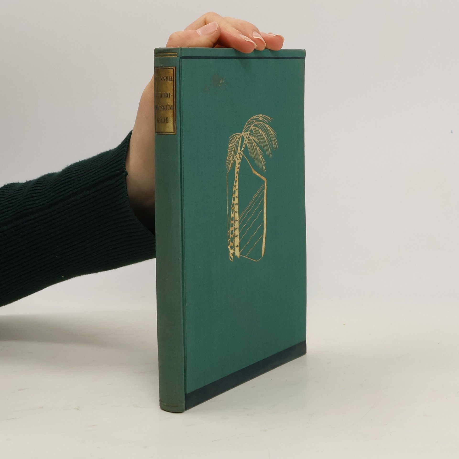 James F. O. Connell V tichomořském ráji