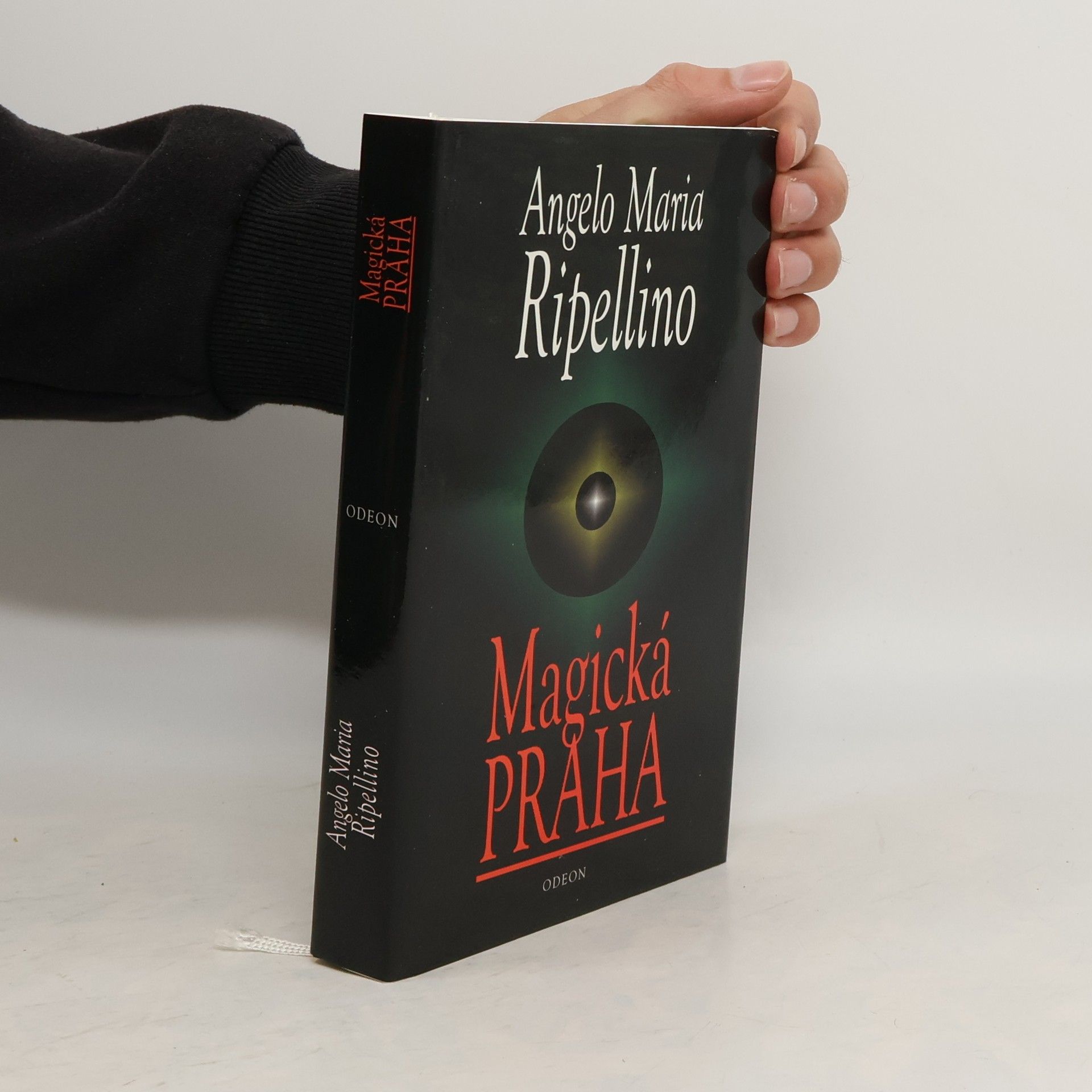 Angelo Maria Ripellino Magická Praha