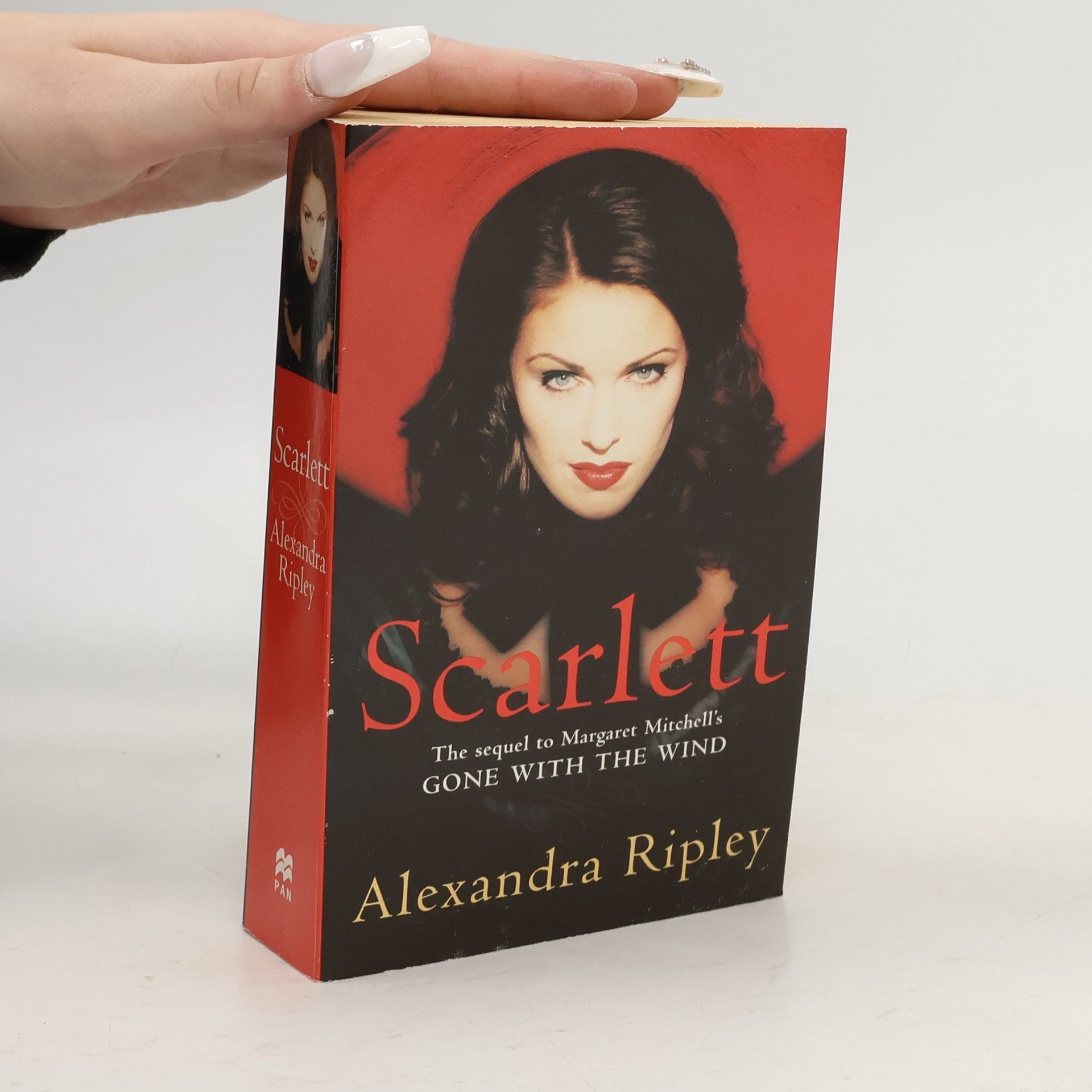 Alexandra Ripley Scarlett : the sequel to Margaret Mitchell''s Gone with the wind