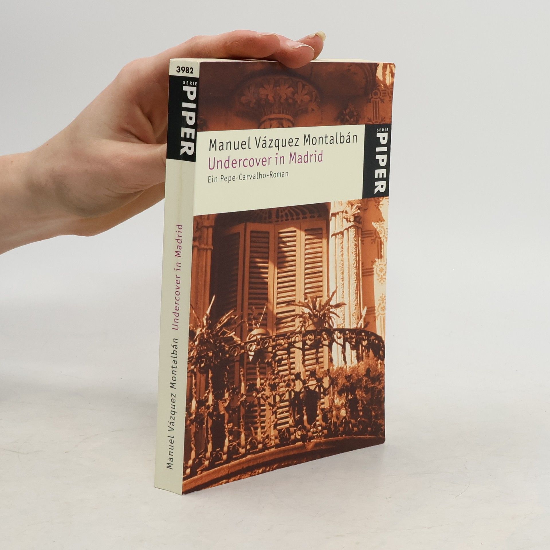 Vázquez Manuel Montalbán Undercover in Madrid