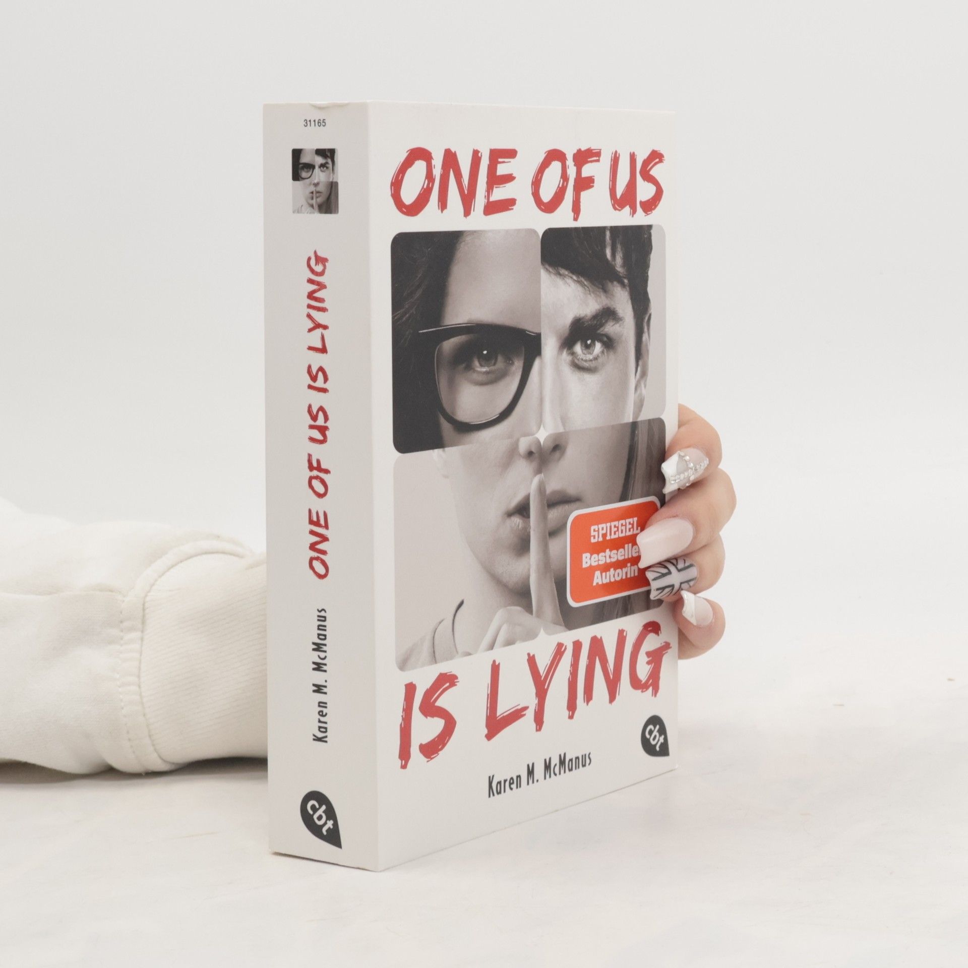 Karen M. McManus One of us is lying