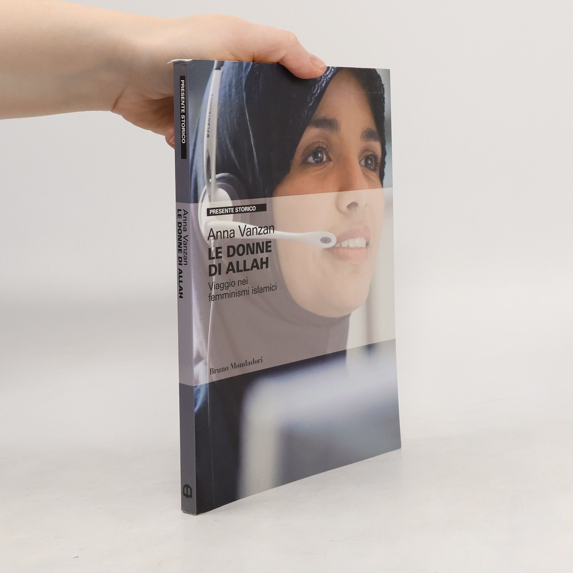 Anna Vanzan Presente storico: Le donne di Allah