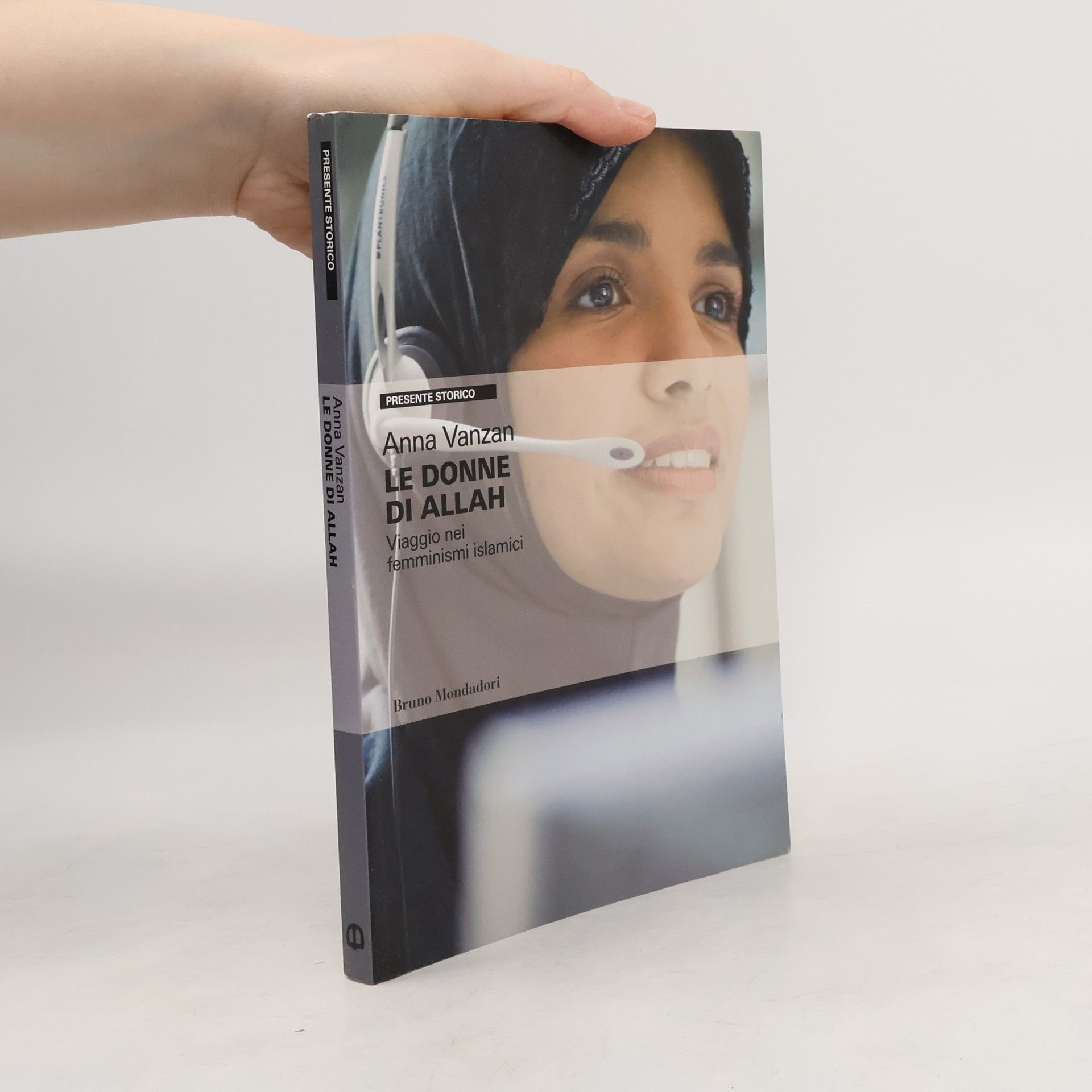 Anna Vanzan Presente storico: Le donne di Allah