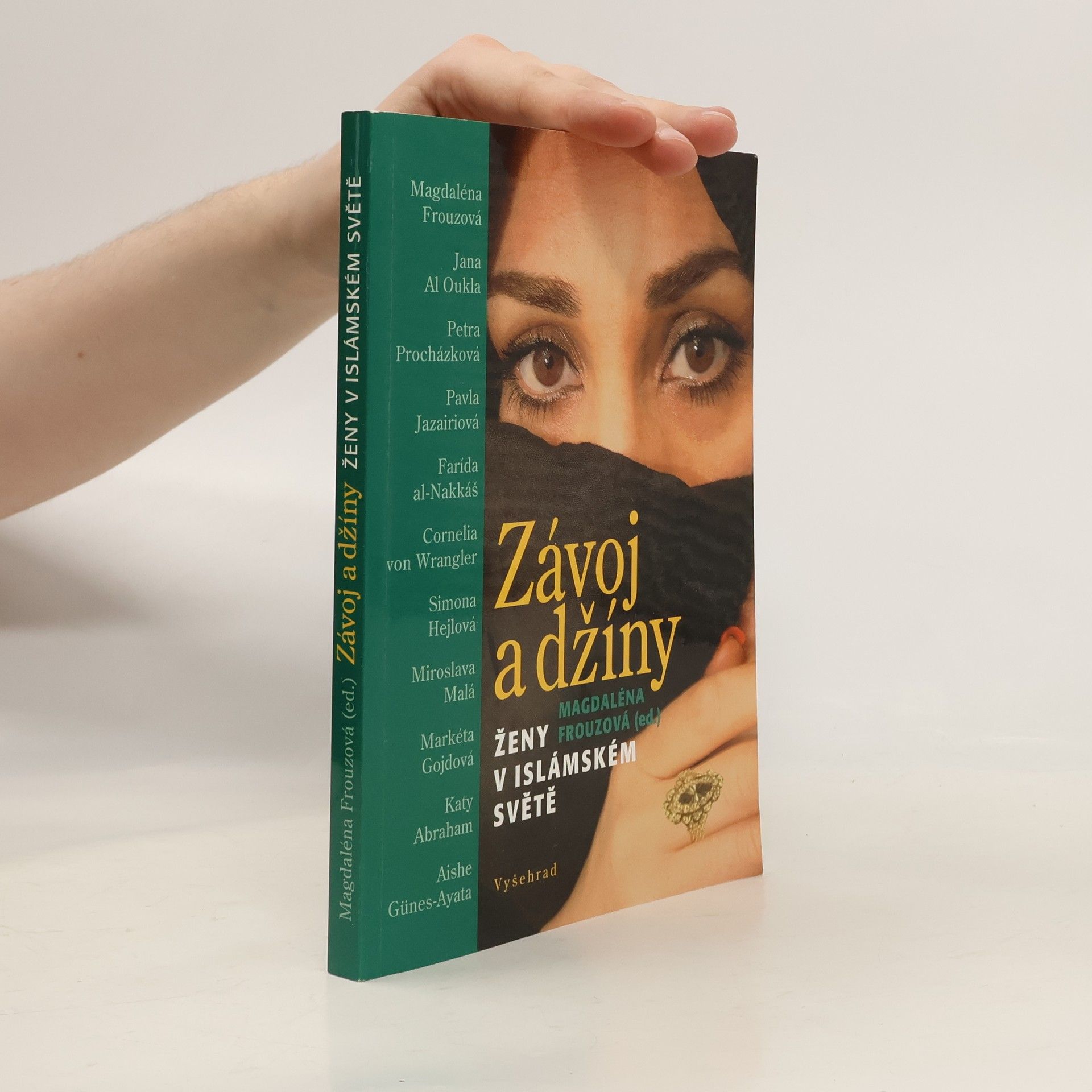 Magdaléna Frouzová Závoj a džíny