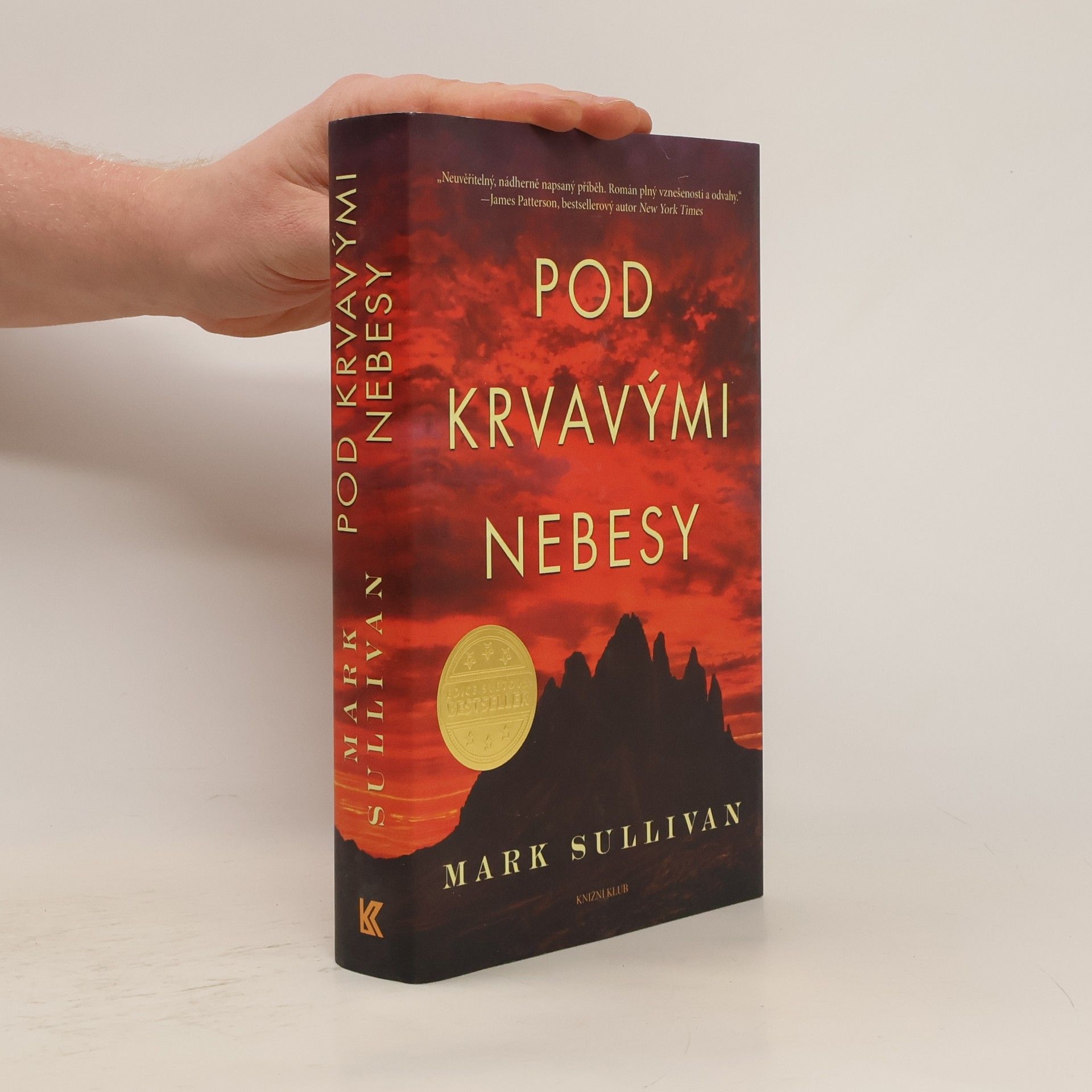Mark T. Sullivan Pod krvavými nebesy