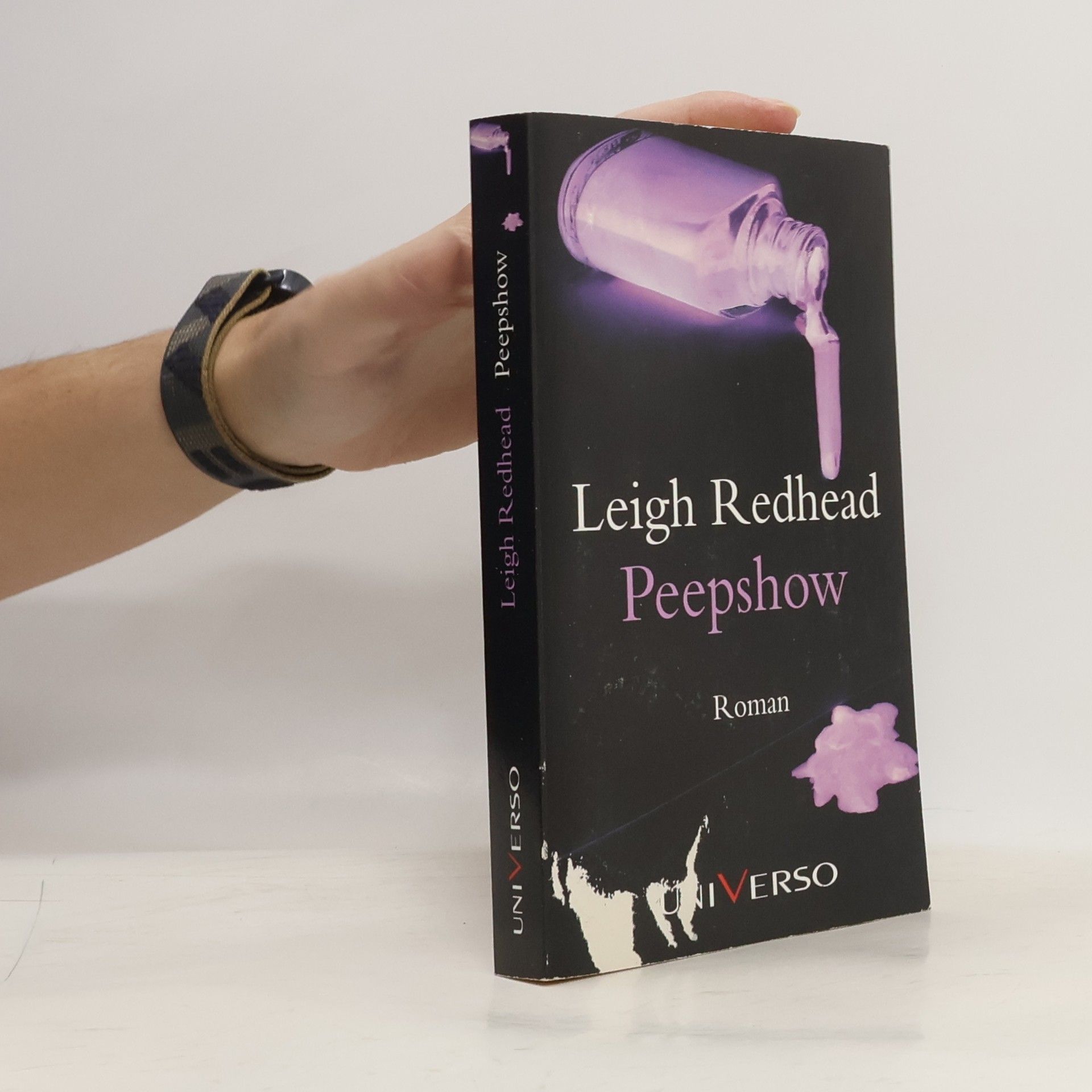 Leigh Redhead Peepshow