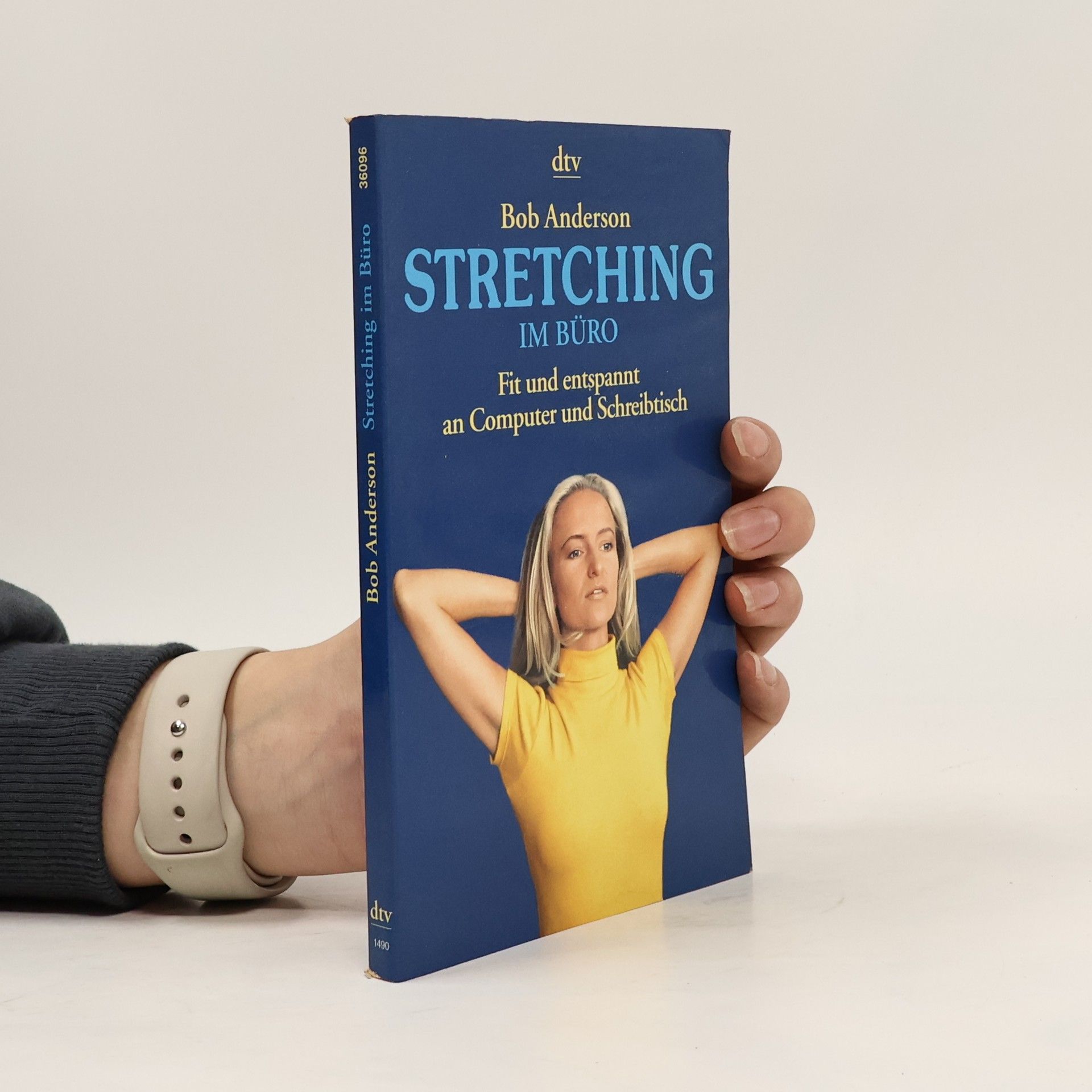 Bob Anderson Stretching im Büro