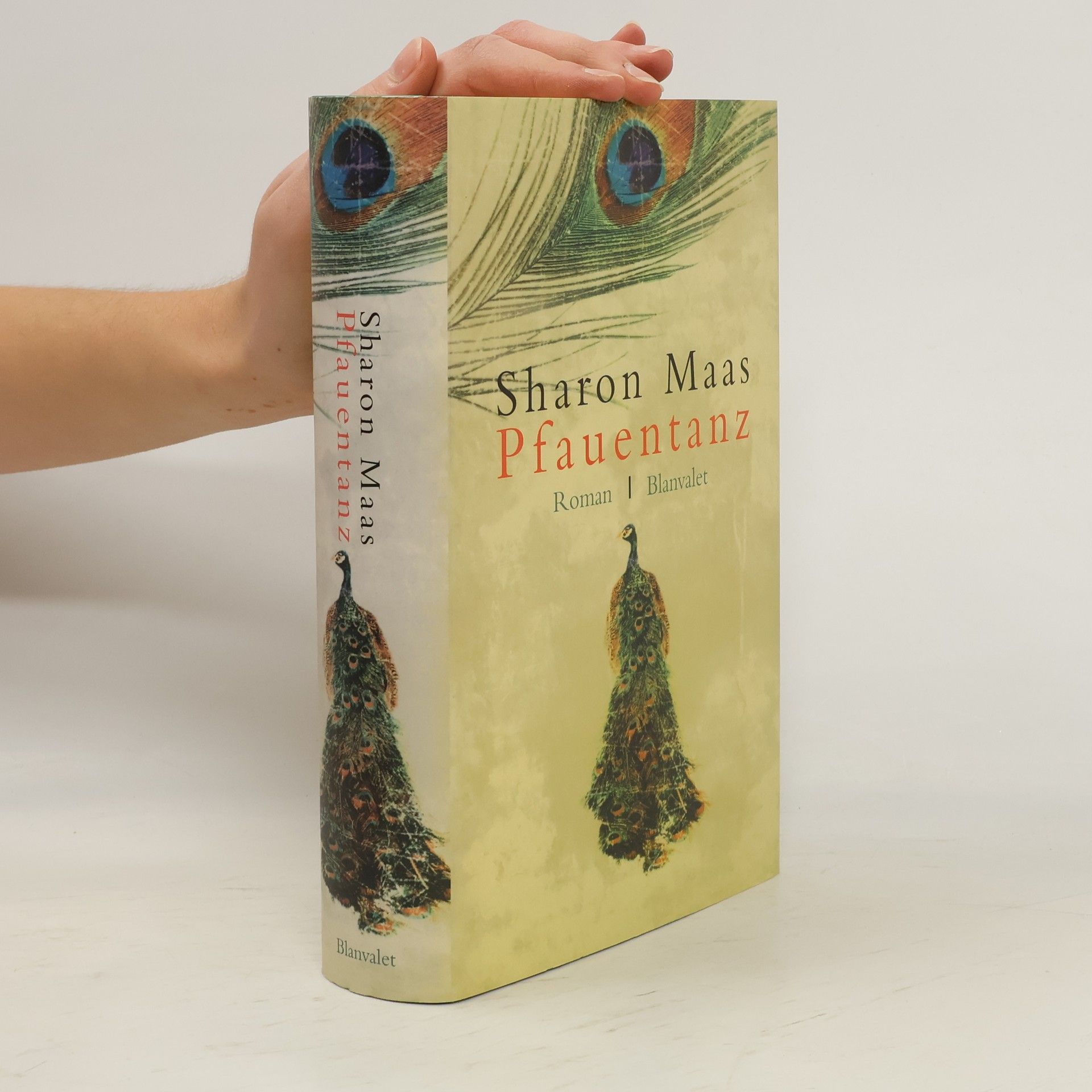 Sharon Maas Pfauentanz