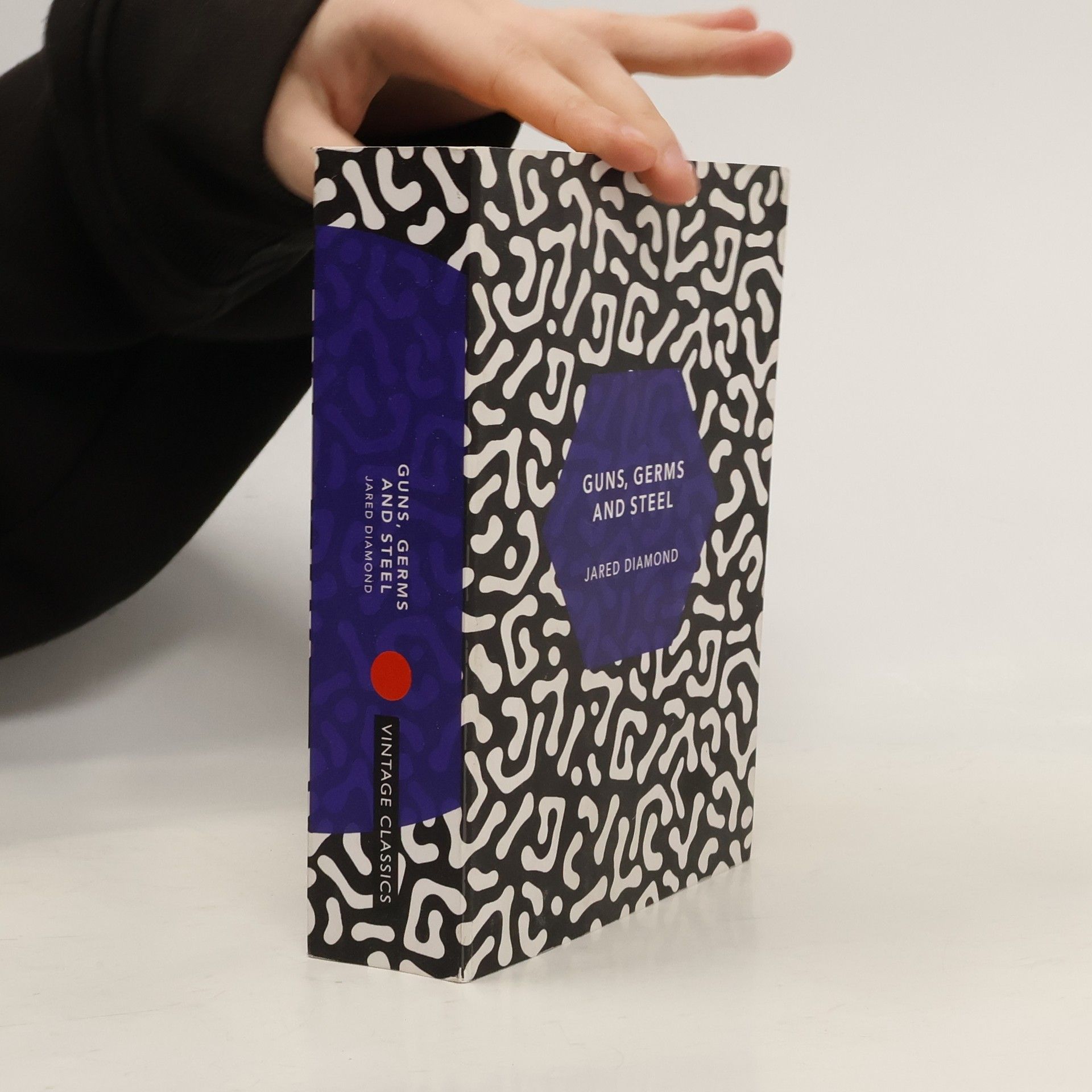 Jared Diamond Guns, germs and steel: A short history of everybody for the last 13,000 years