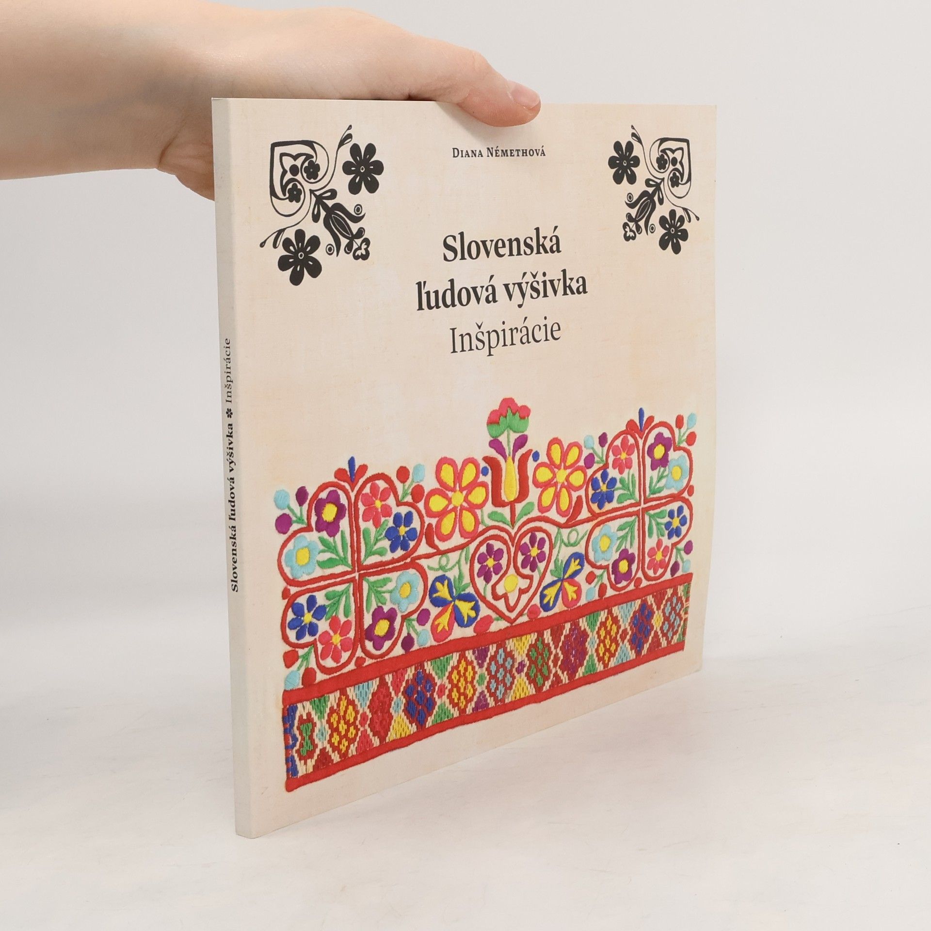 Diana Némethová Slovenská ľudová výšivka