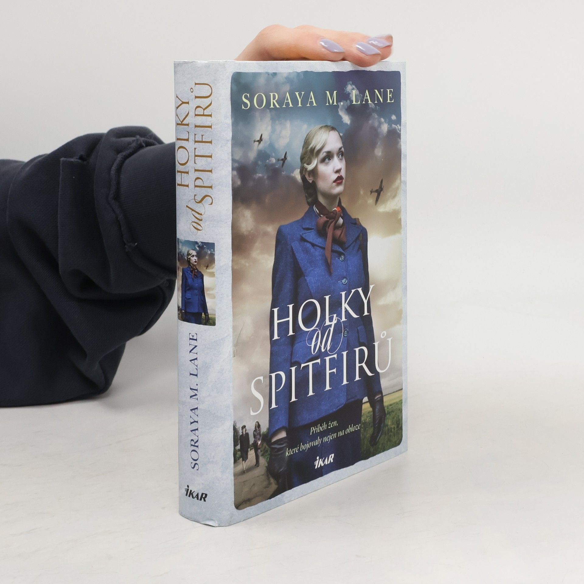 Soraya M. Lane Holky od Spitfirů