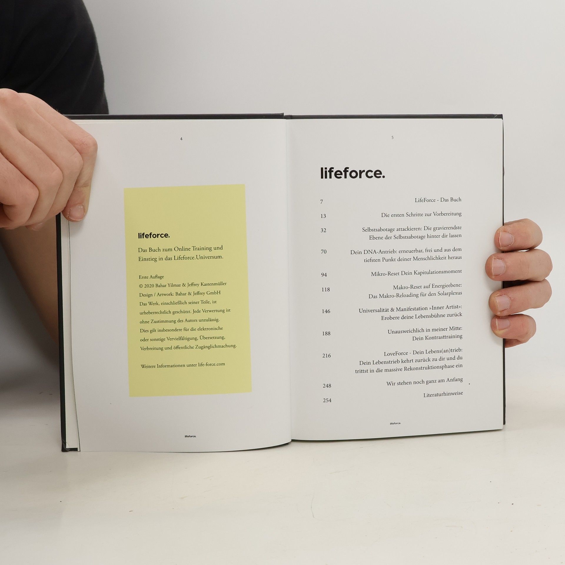 Autores varios Lifeforce.