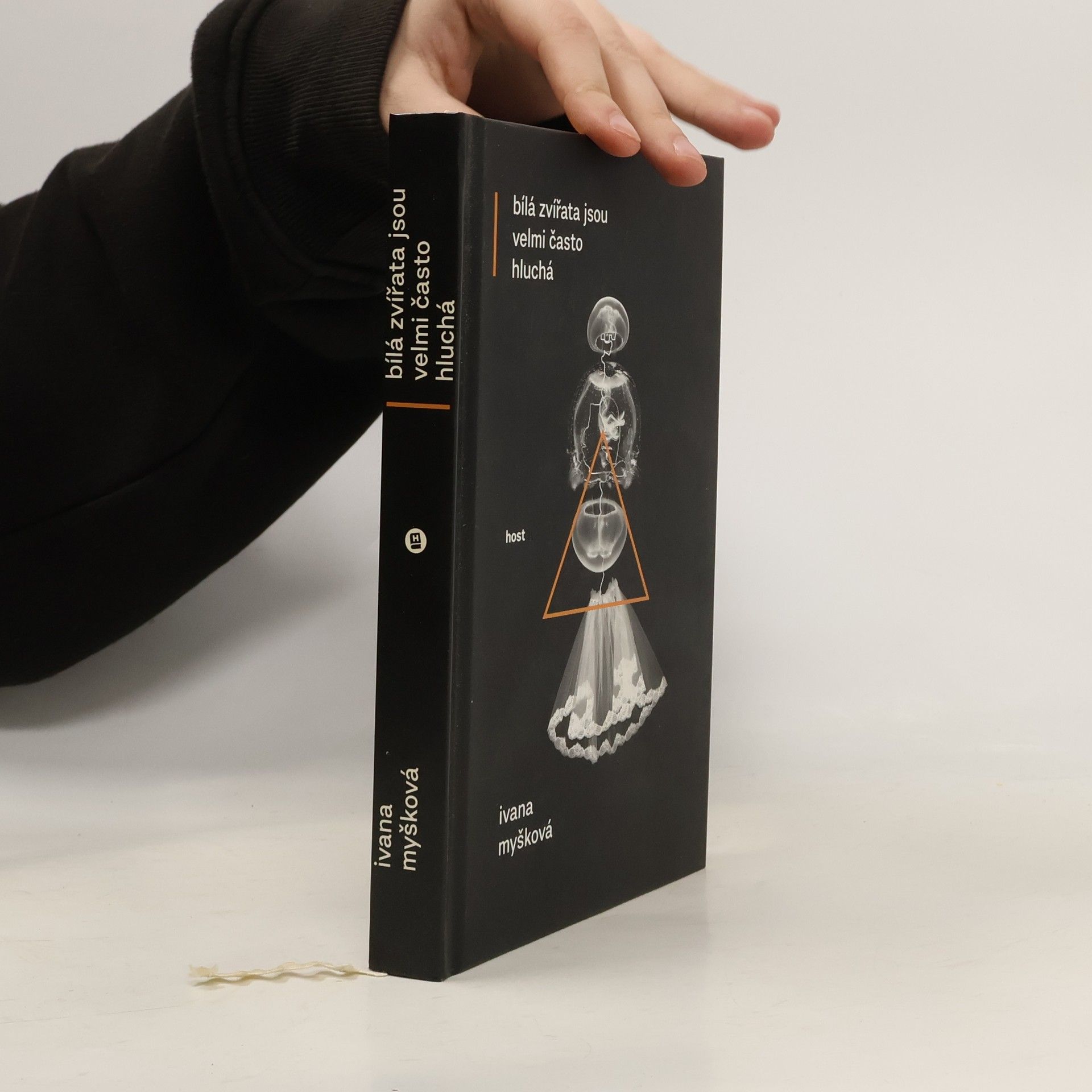 Bílá zvířata jsou velmi často hluchá