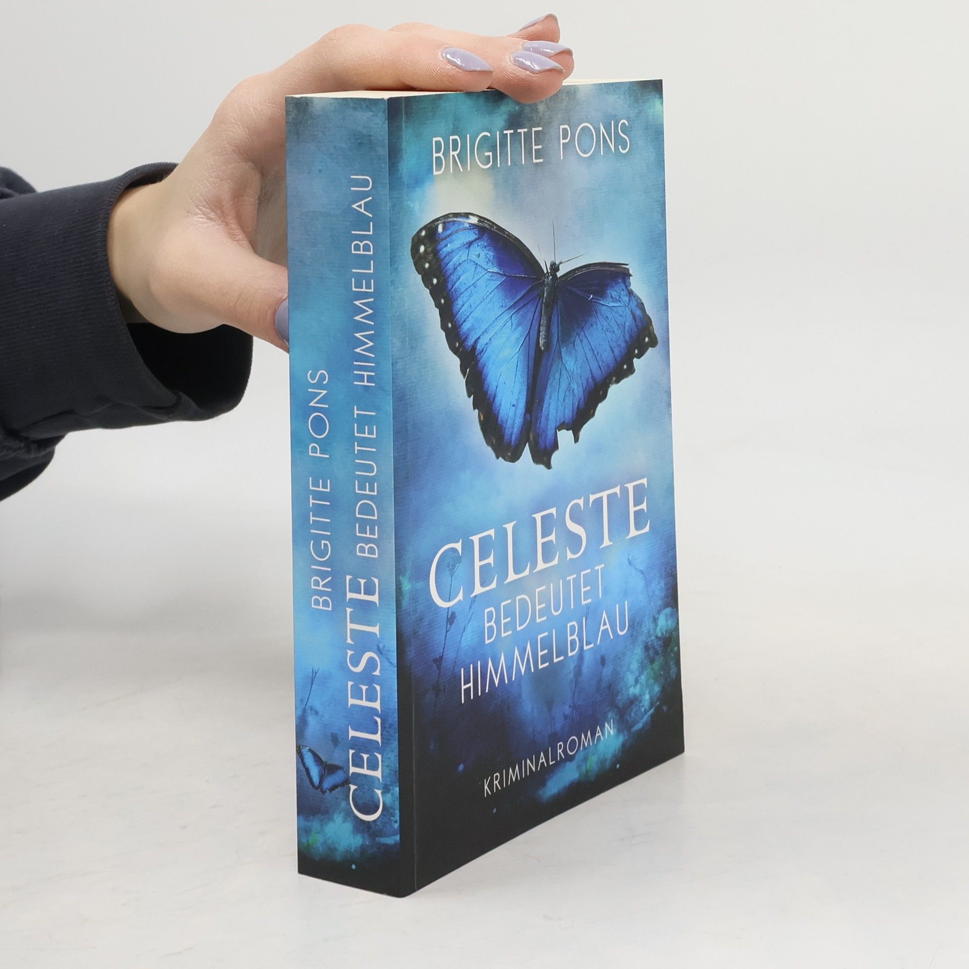 Celeste bedeutet Himmelblau