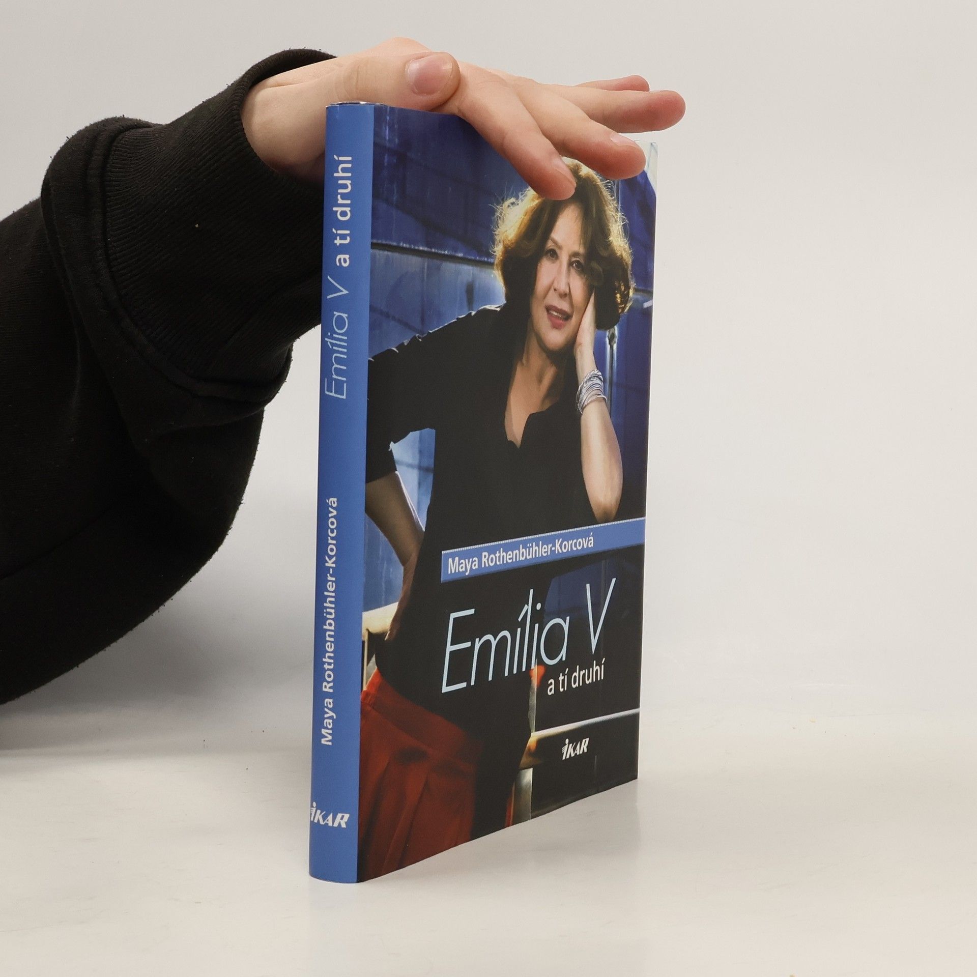 Emília V a tí druhí