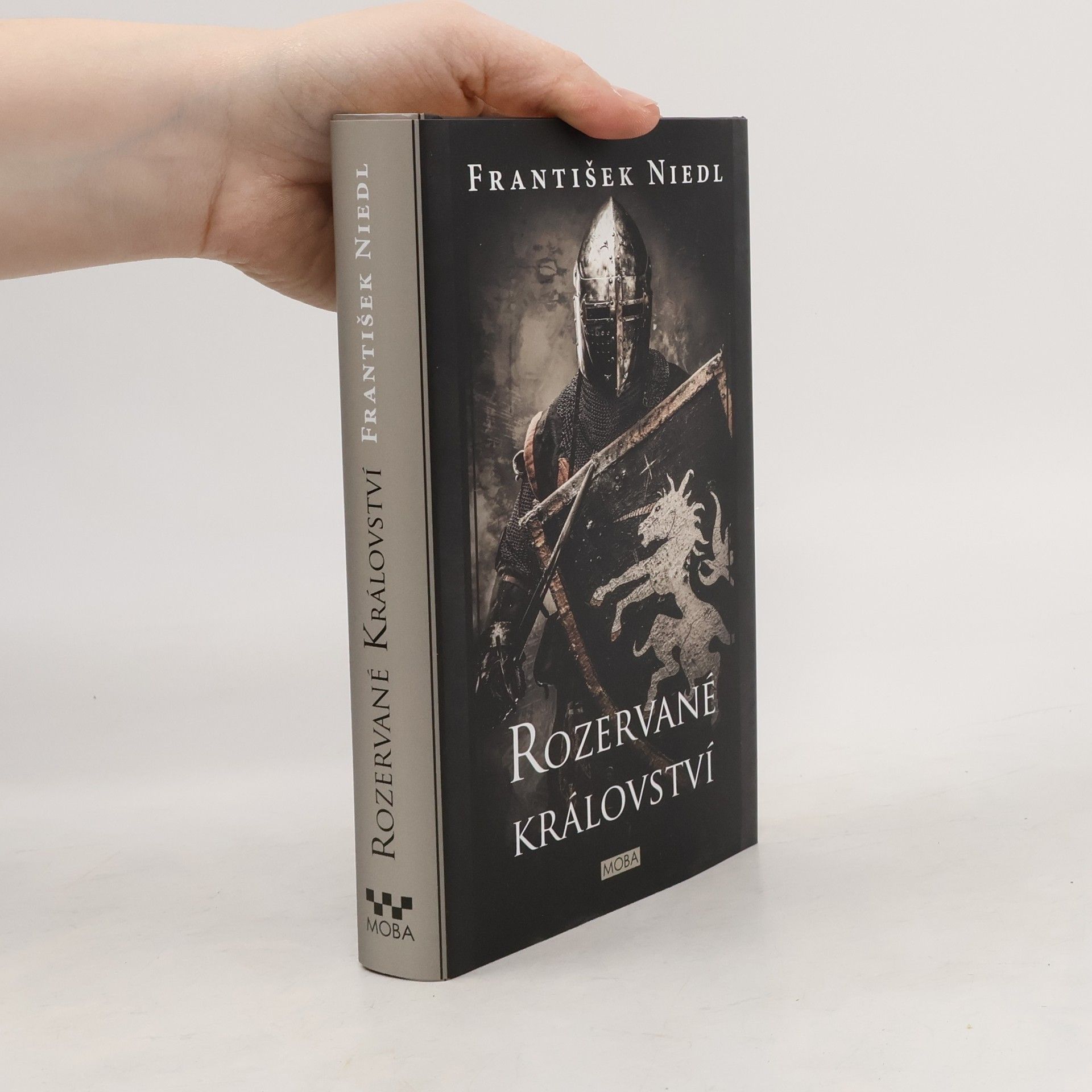 František Niedl Rozervané království