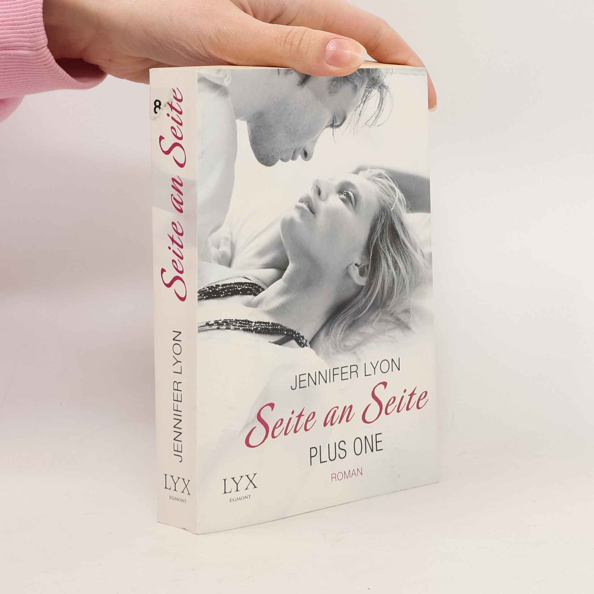 Jennifer Lyon Plus One - Seite an Seite