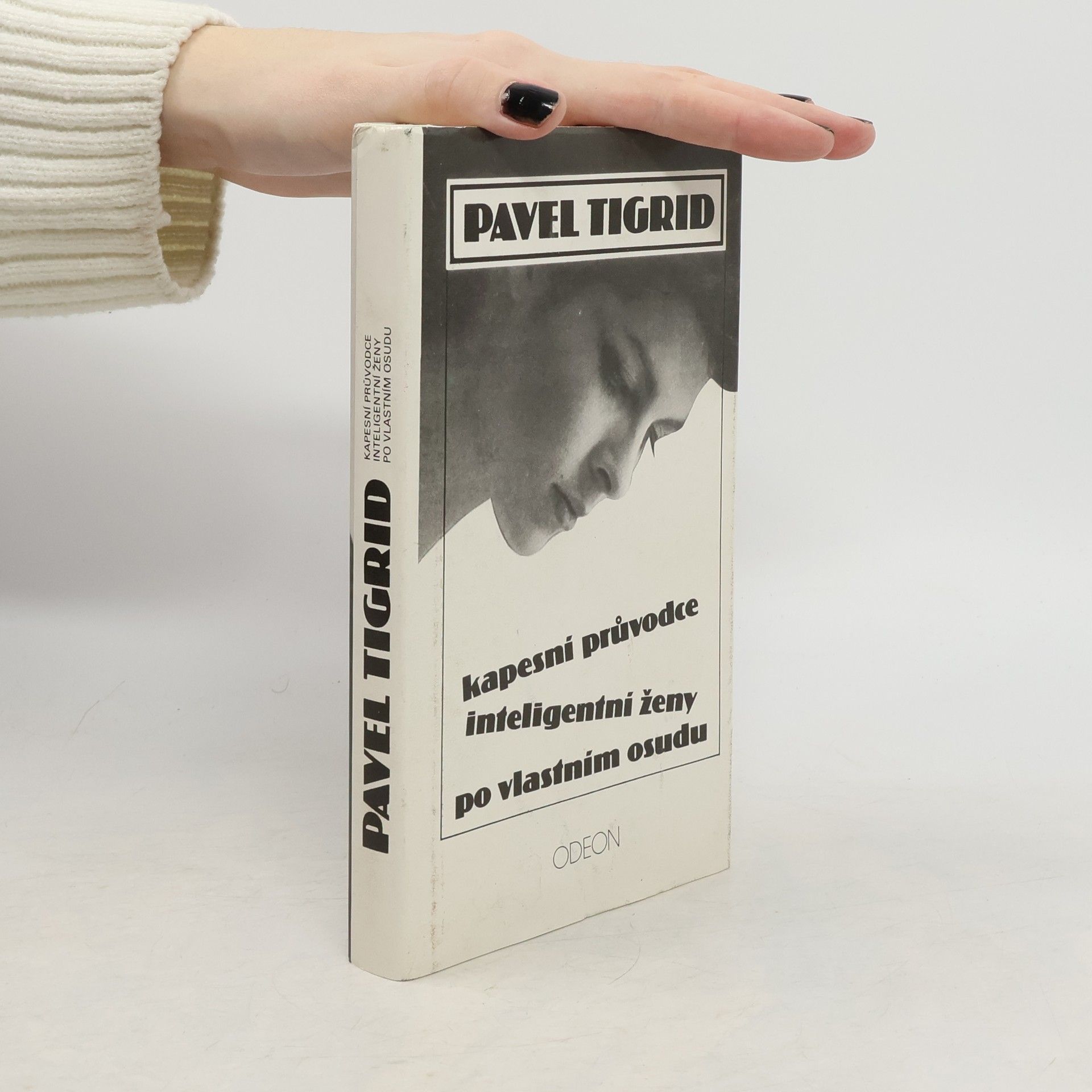 Kapesní průvodce inteligentní ženy po vlastním osudu