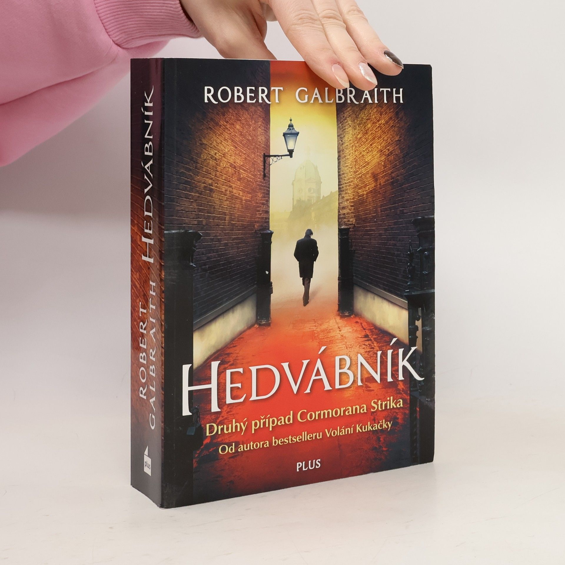 Robert Galbraith Hedvábník