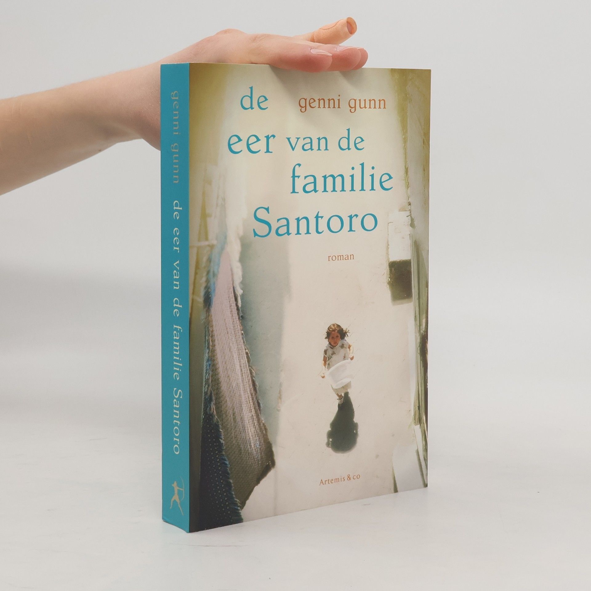 Genni Gunn De eer van de familie Santoro