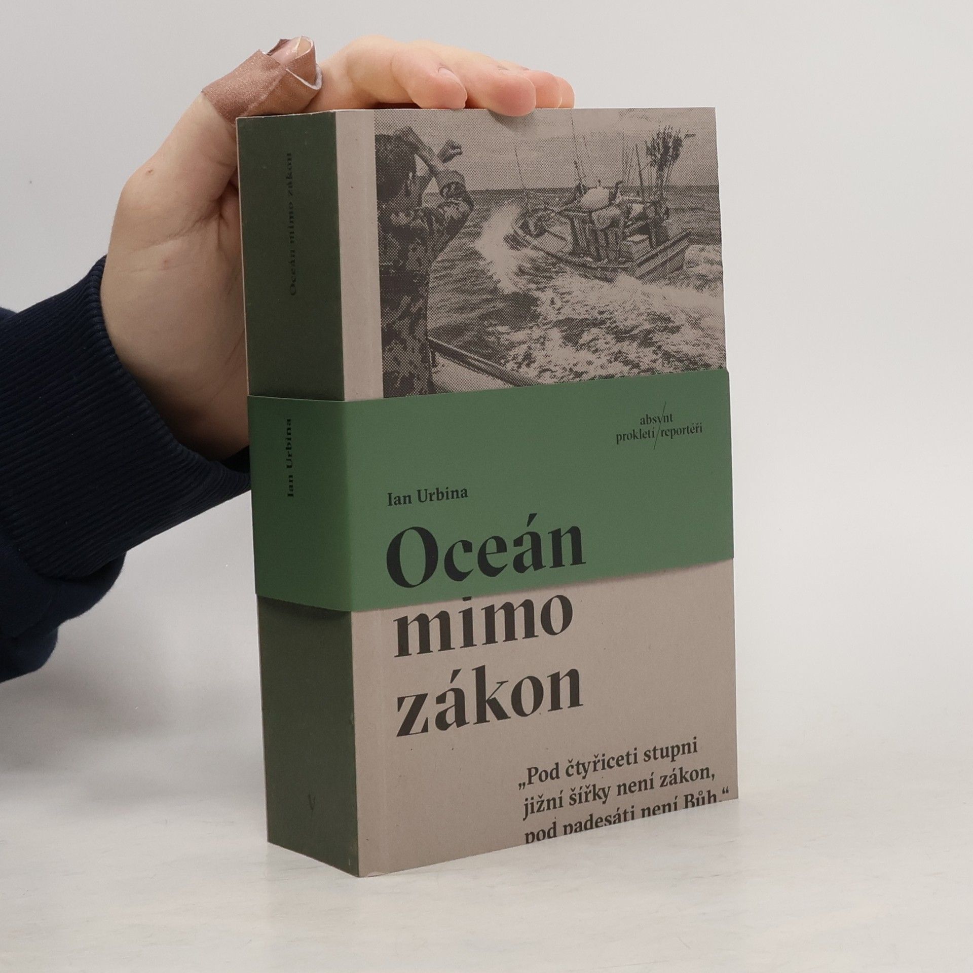Jan J. Škrob Oceán mimo zákon