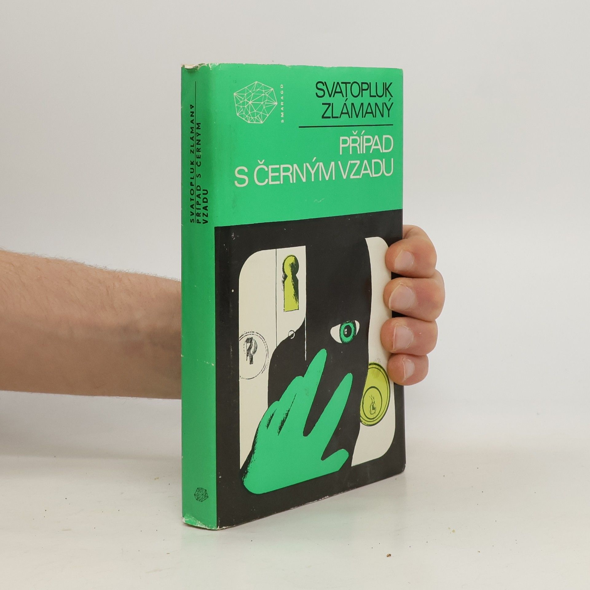 Případ s černým vzadu