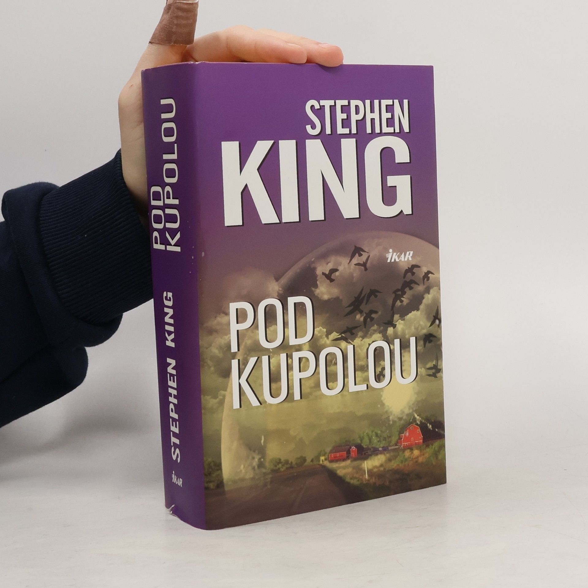 Stephen King Pod kupolou