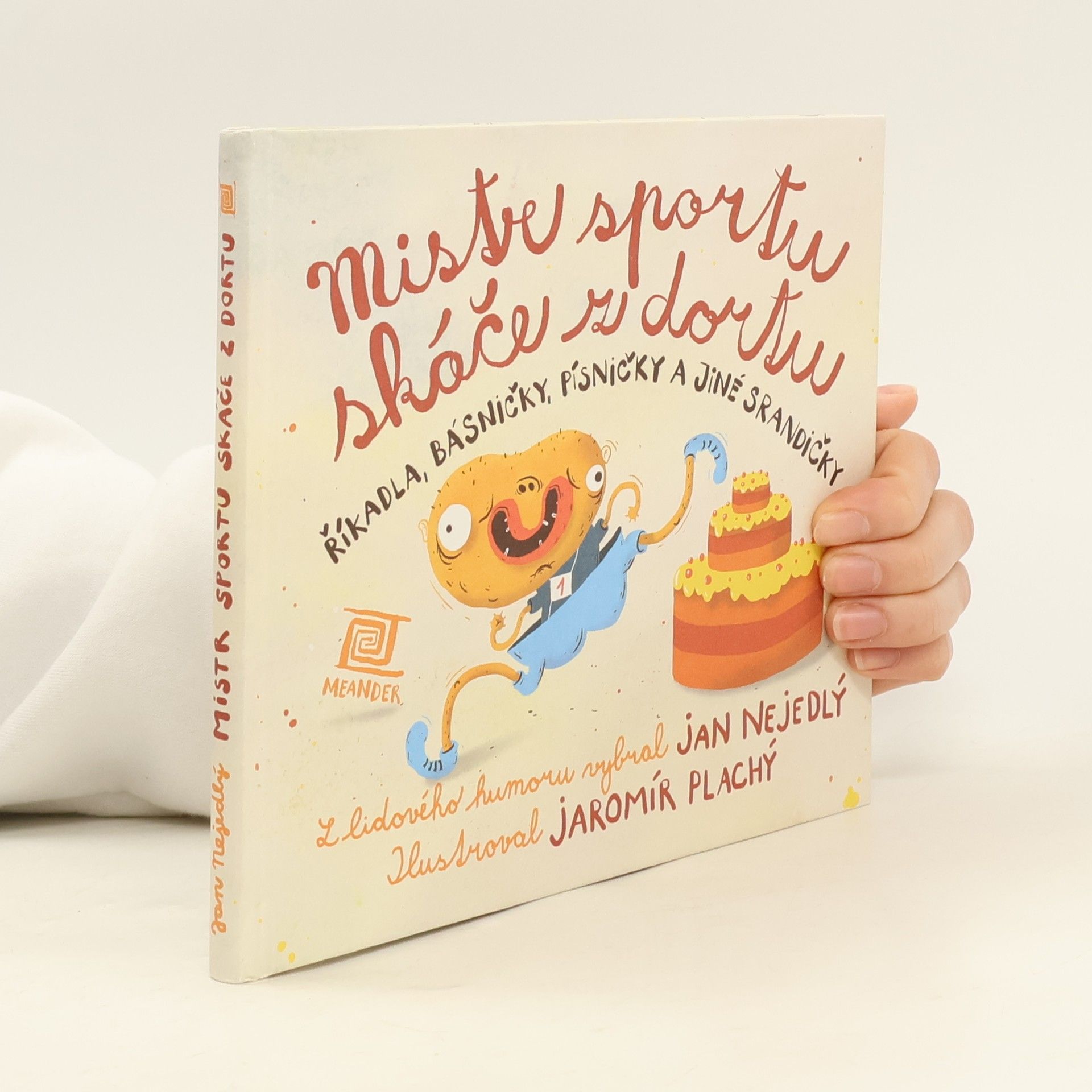 Mistr sportu skáče z dortu