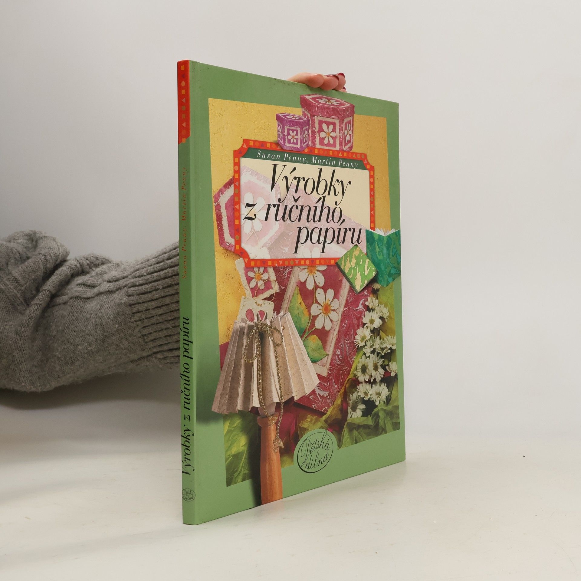 Výrobky z ručního papíru