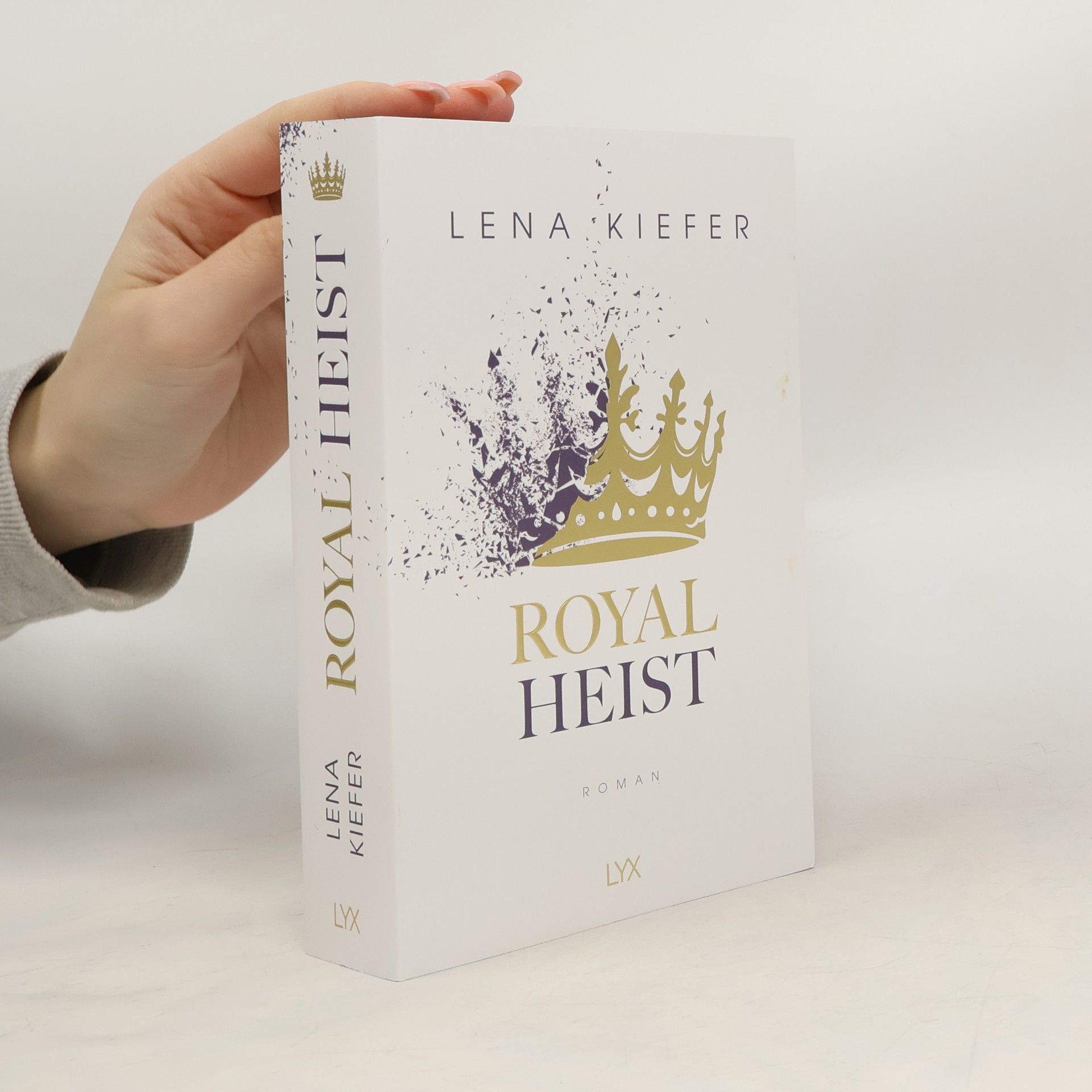 Lena Kiefer Royal Heist