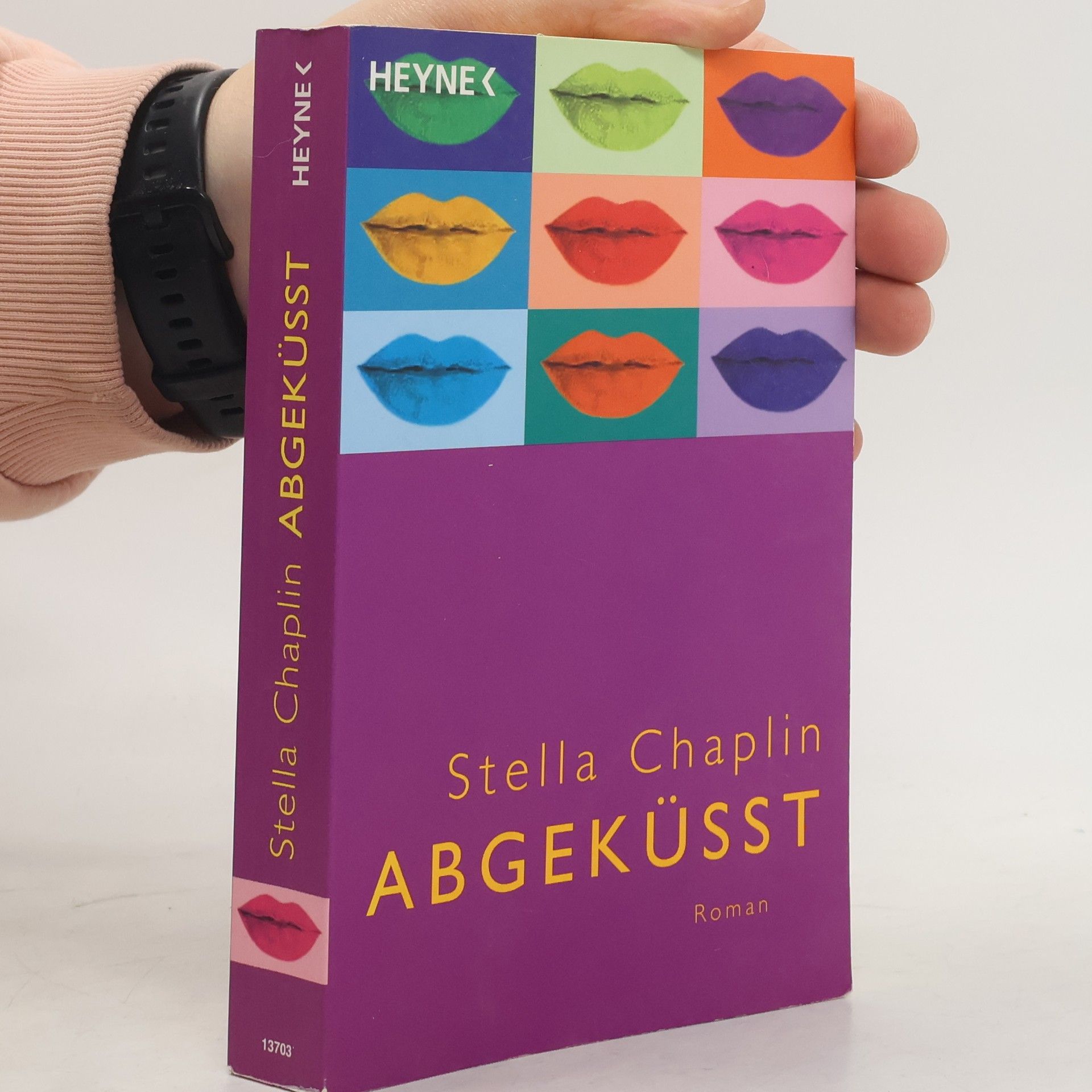 Stella Chaplin Abgeküsst