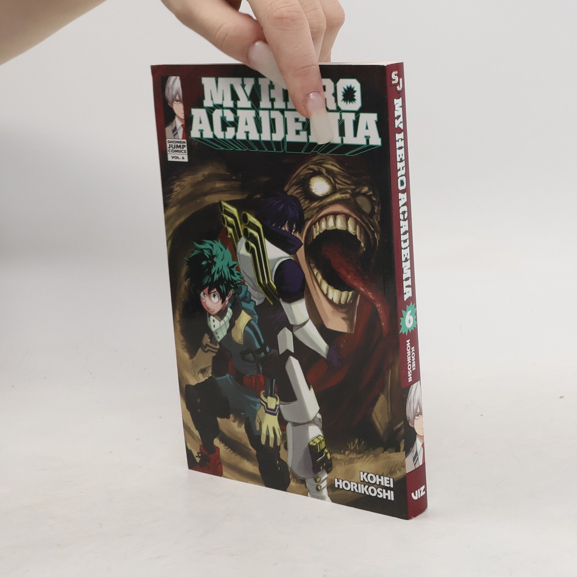Kōhei Horikoshi My Hero Academia. Vol. 6, struggling