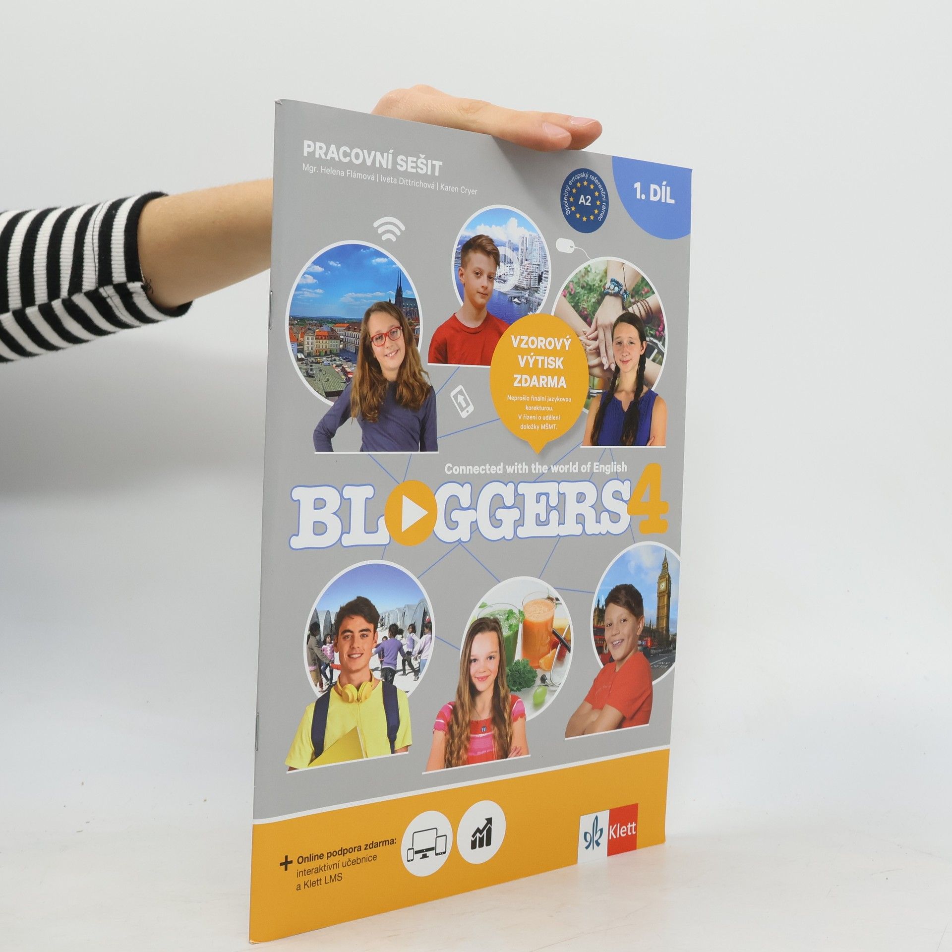 Helena Flam Bloggers 4 : connected with the world of English. Pracovní sešit