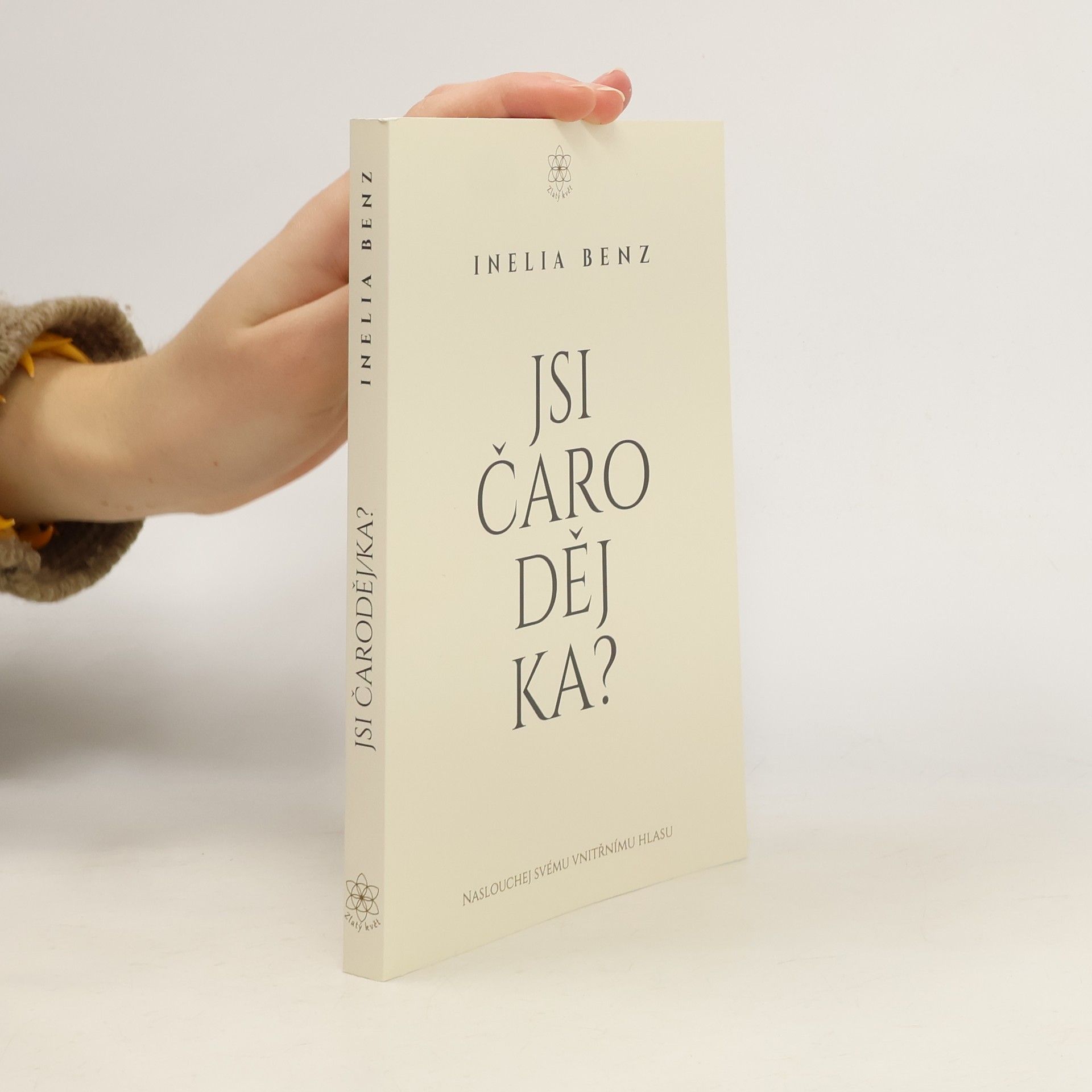 Inelia Benz Jsi Čarodějka?