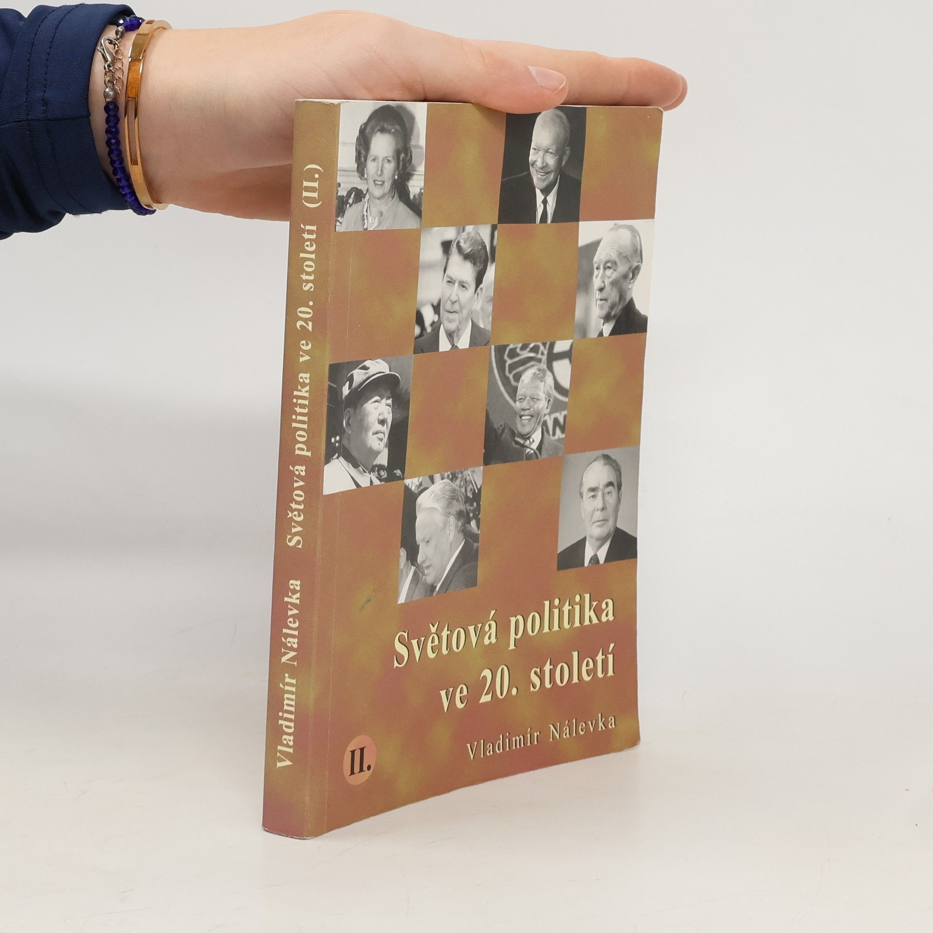 Vladimír Nálevka Světová politika ve 20. století. II.