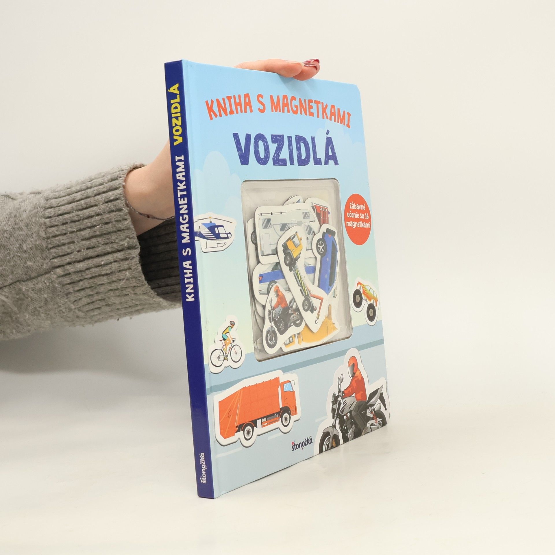 AA.VV. Kniha s magnetkami. Vozidlá