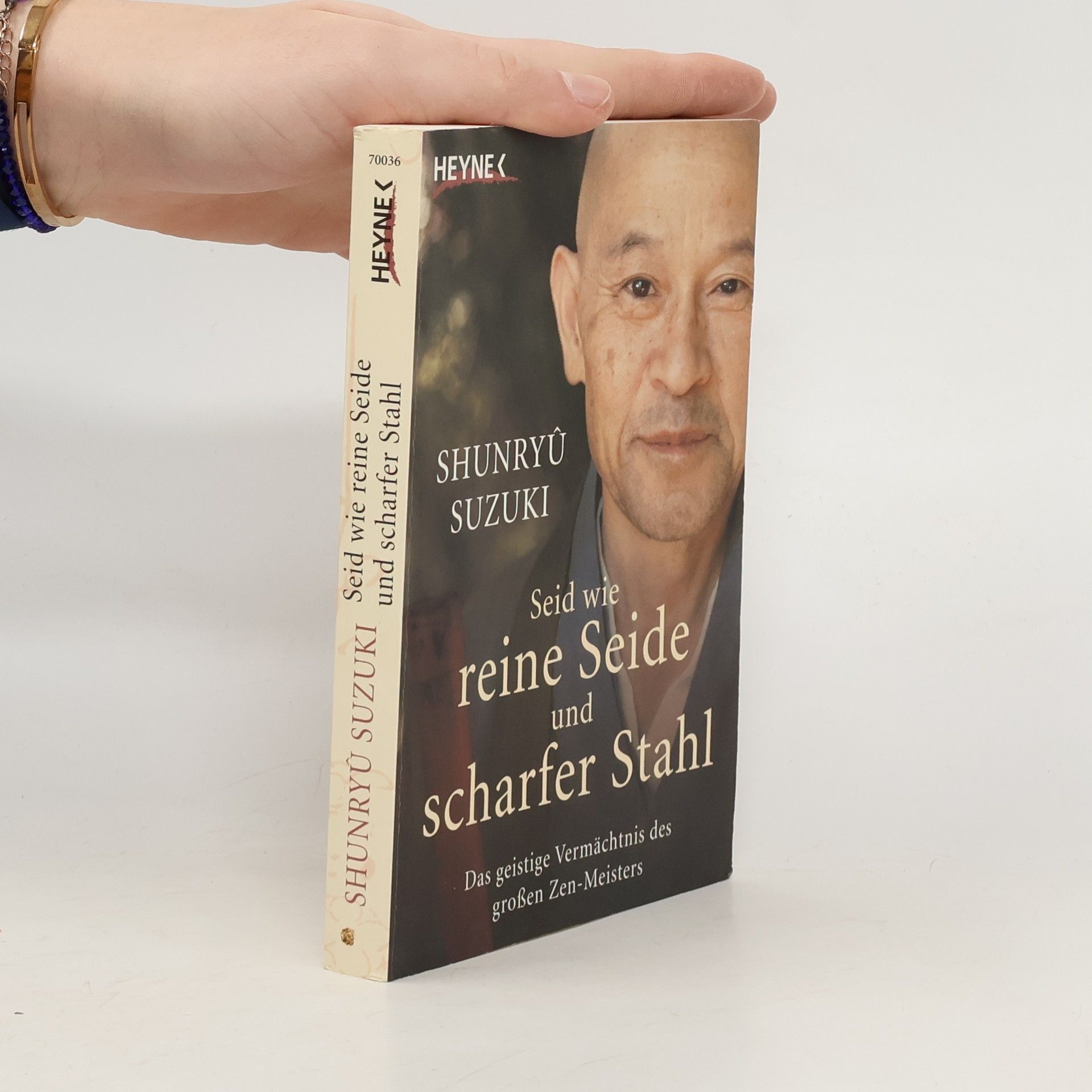 Šunrjú Suzuki Seid wie reine Seide und scharfer Stahl