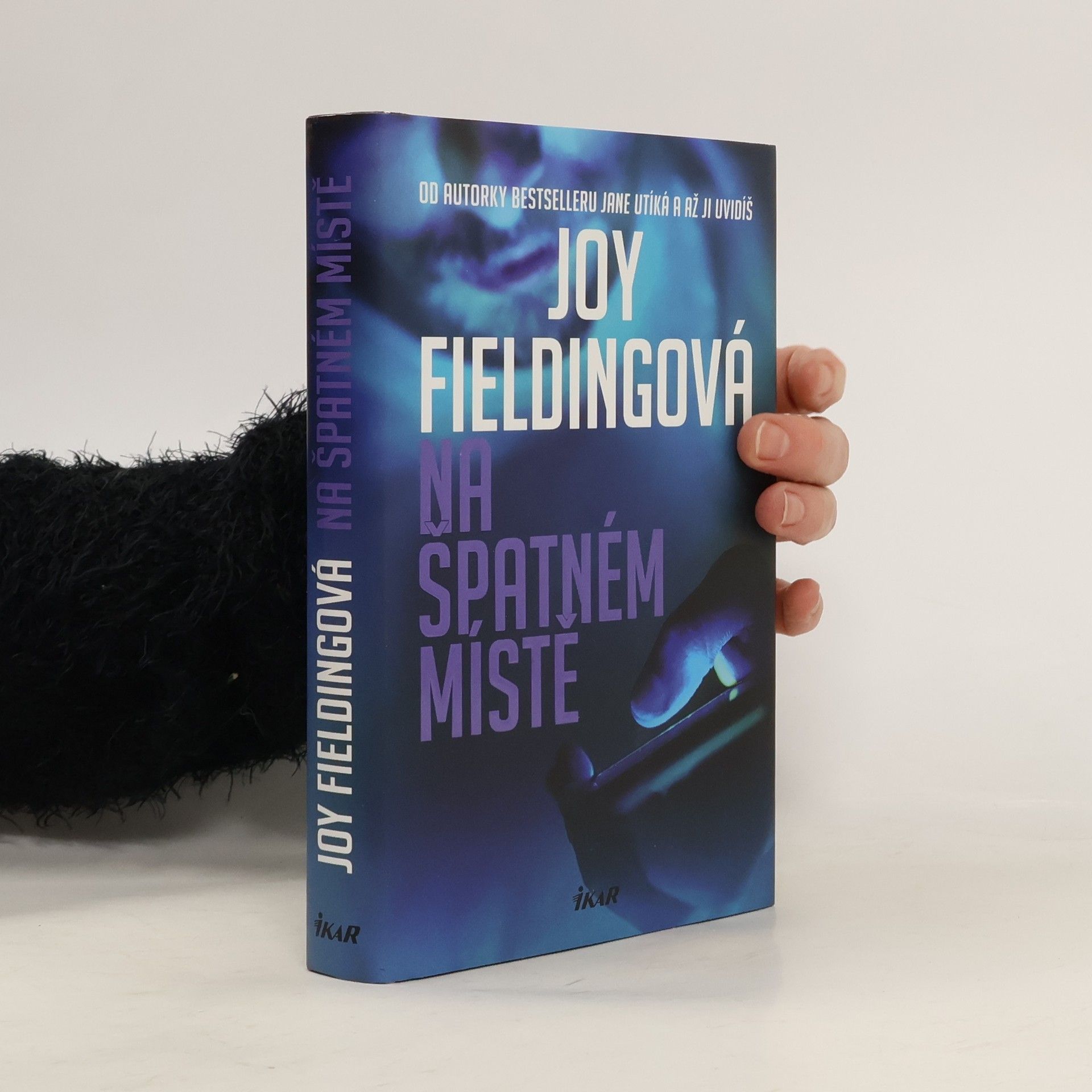 Joy Fielding Na špatném místě