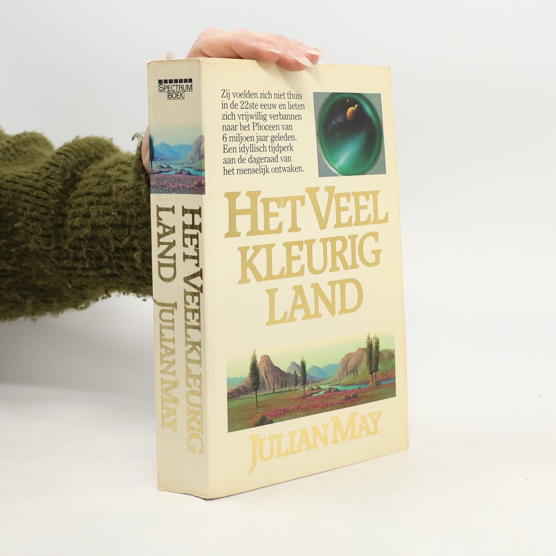 Julian May Het veelkleurige Land